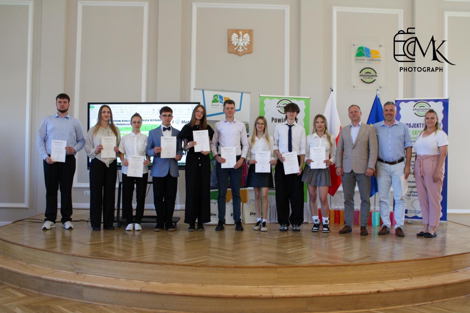 Zdjęcie w galerii na portalu naszraciborz.pl: Wręczono Stypendia im. Tadeusza Ekierta. Wsparcie otrzyma 30 uczniów raciborskich szkół wiadomości z regionu