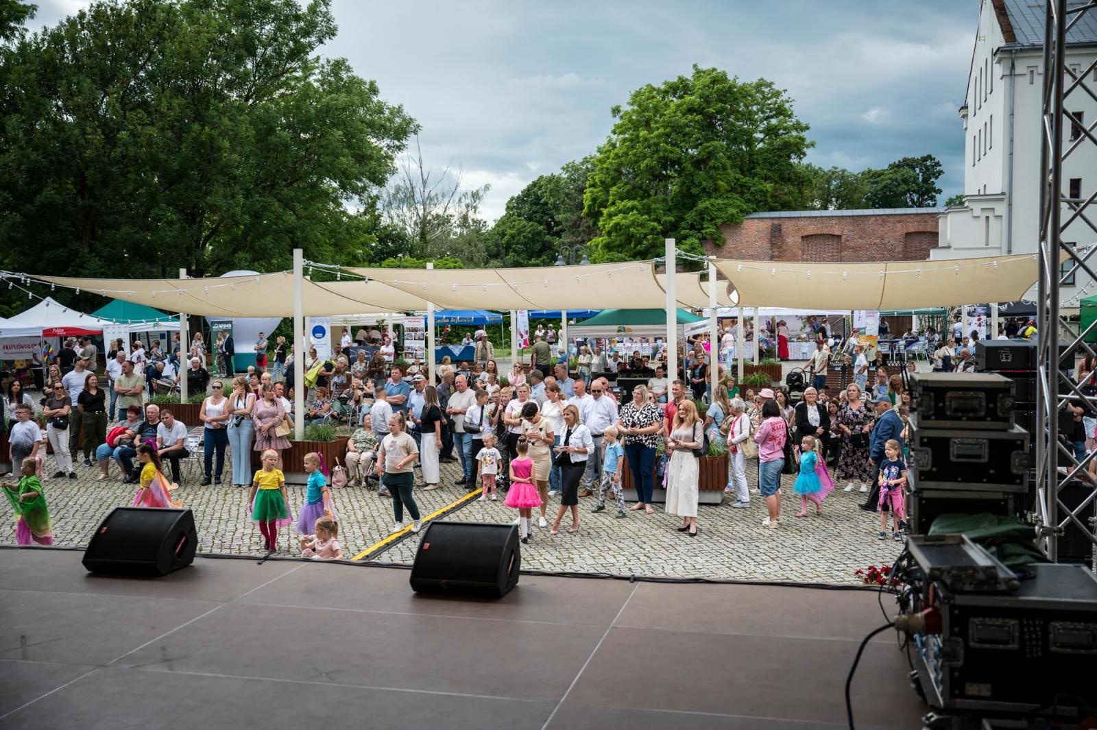 Zdjęcie w galerii na portalu naszraciborz.pl: Rudnickie Jabłonki najlepsze! Zwyciężyły w konkursie Polska smakuje na Zamku Piastowskim wiadomości z regionu