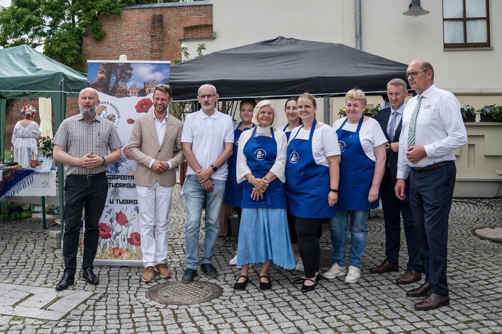 Zdjęcie w galerii na portalu naszraciborz.pl: Rudnickie Jabłonki najlepsze! Zwyciężyły w konkursie Polska smakuje na Zamku Piastowskim wiadomości z regionu