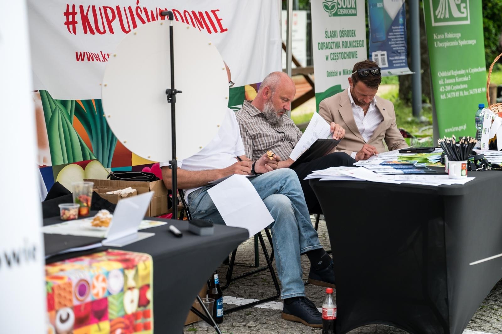 Zdjęcie w galerii na portalu naszraciborz.pl: Rudnickie Jabłonki najlepsze! Zwyciężyły w konkursie Polska smakuje na Zamku Piastowskim wiadomości z regionu