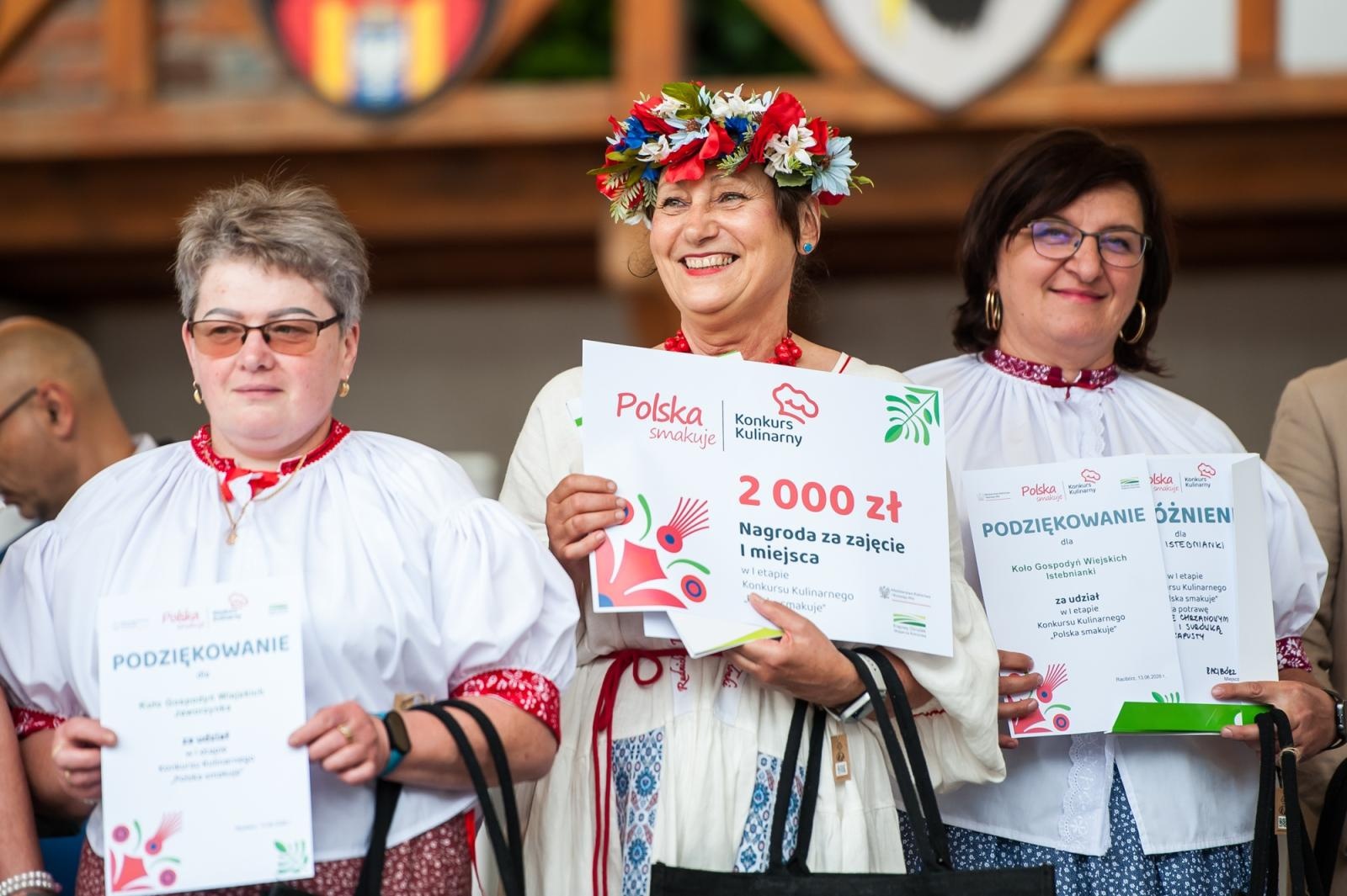Zdjęcie w galerii na portalu naszraciborz.pl: Rudnickie Jabłonki najlepsze! Zwyciężyły w konkursie Polska smakuje na Zamku Piastowskim wiadomości z regionu