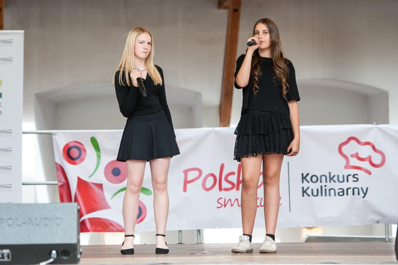 Zdjęcie w galerii na portalu naszraciborz.pl: Młode talenty na scenie Zamku Piastowskiego. Występy wychowanków Powiatowego Domu Kultury wiadomości z regionu
