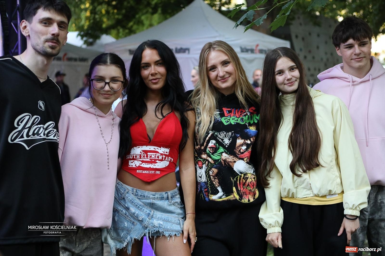 Zdjęcie w galerii na portalu naszraciborz.pl: Kaeyra wystąpiła na Dniach Raciborza 2026. Artystka o raciborskich korzeniach zachwyciła publiczność wiadomości z regionu