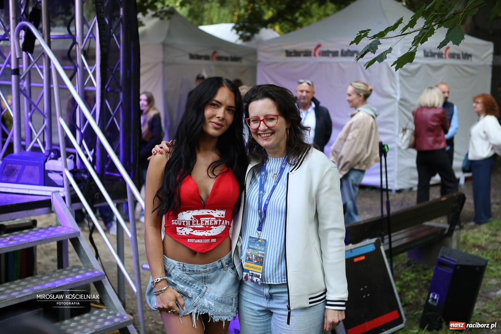 Zdjęcie w galerii na portalu naszraciborz.pl: Kaeyra wystąpiła na Dniach Raciborza 2026. Artystka o raciborskich korzeniach zachwyciła publiczność wiadomości z regionu