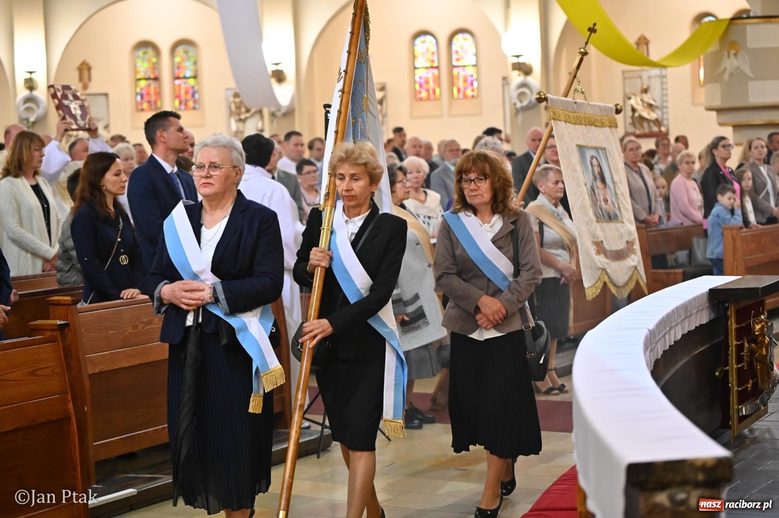 Zdjęcie w galerii na portalu naszraciborz.pl: 60-lecie święceń ks. Bogdana Kicingera. Uroczysta msza św. w kościele NSPJ wiadomości z regionu