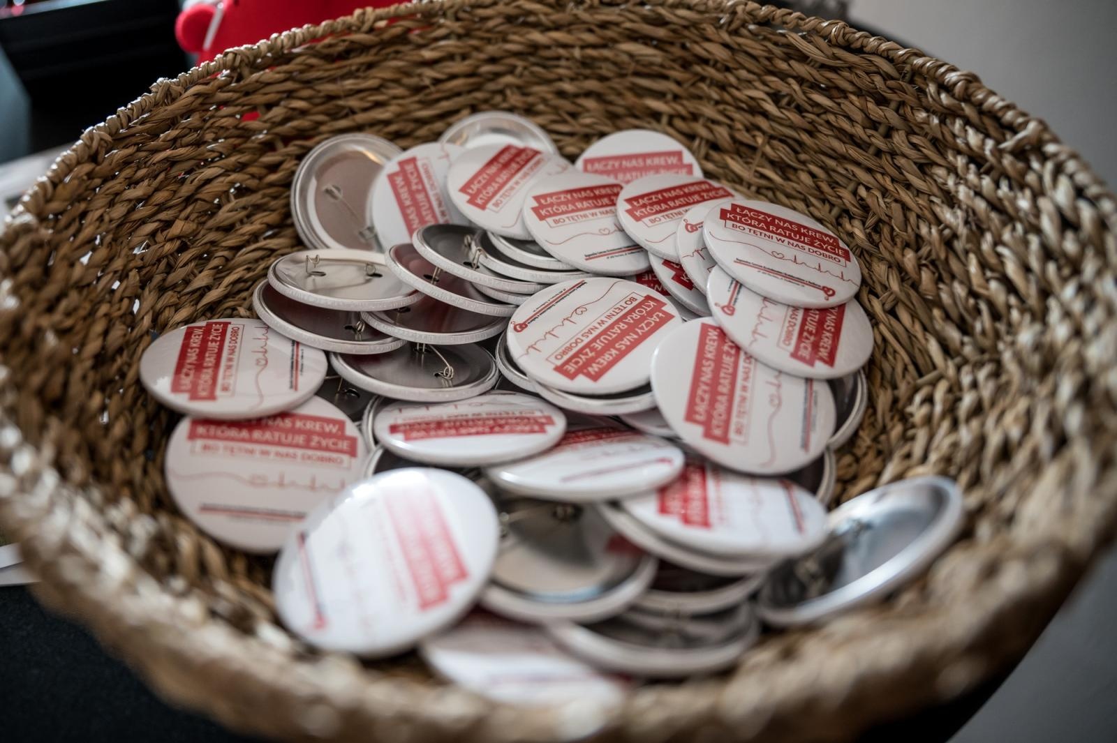 Zdjęcie w galerii na portalu naszraciborz.pl: Zasłużeni krwiodawcy uhonorowani na Zamku Piastowskim w Raciborzu wiadomości z regionu