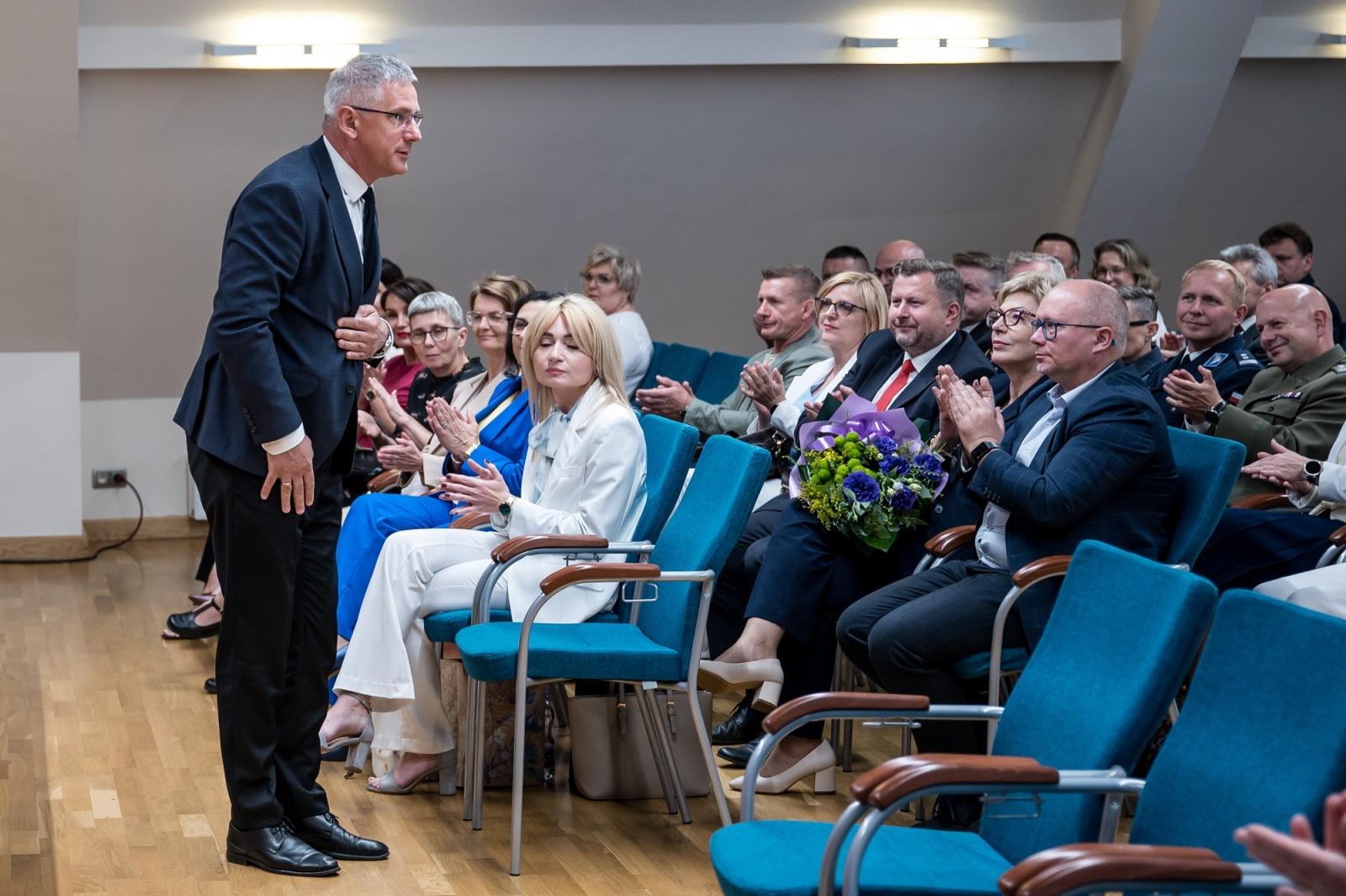 Zdjęcie w galerii na portalu naszraciborz.pl: Zasłużeni krwiodawcy uhonorowani na Zamku Piastowskim w Raciborzu wiadomości z regionu