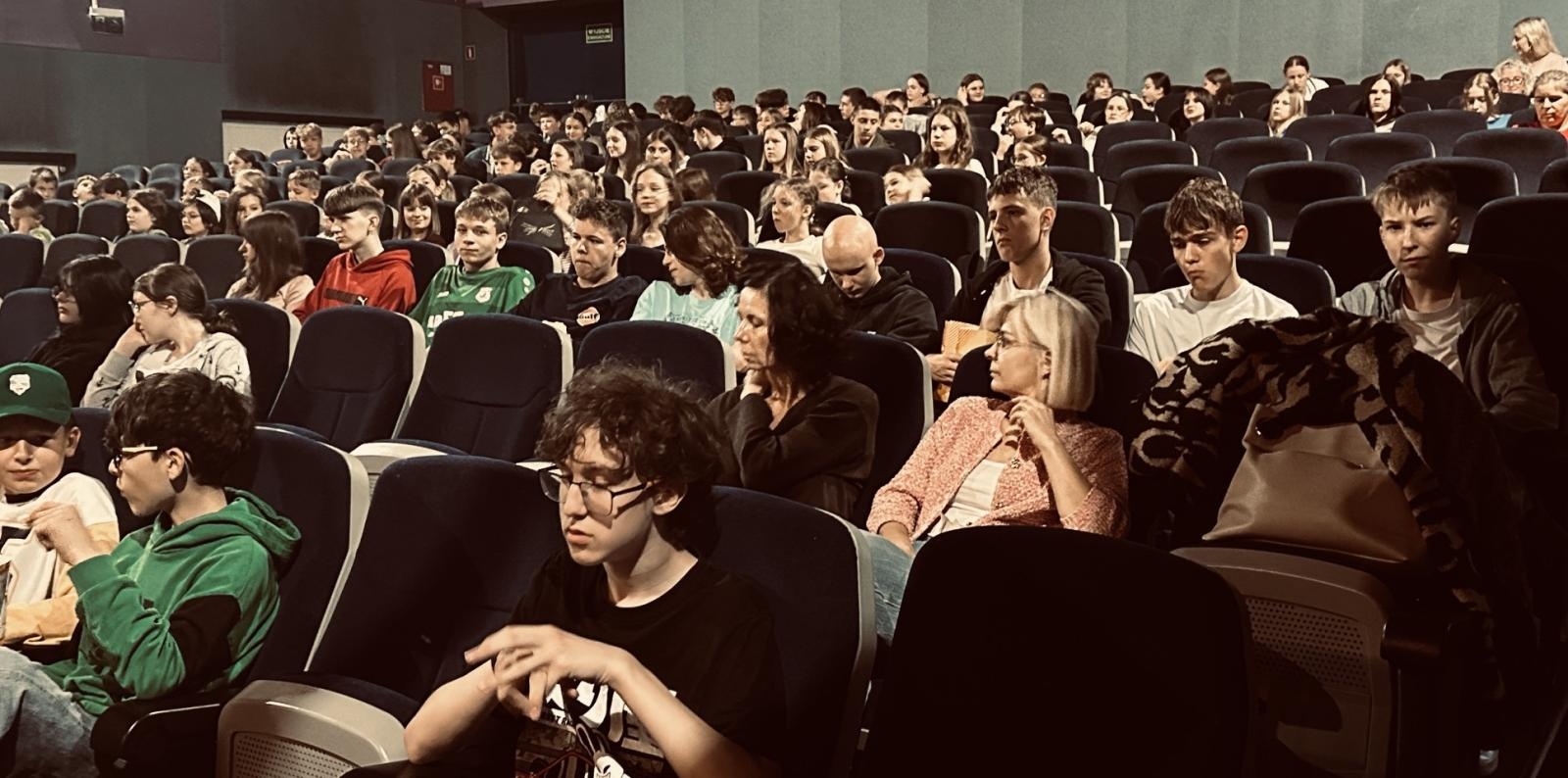 Zdjęcie w galerii na portalu naszraciborz.pl: Filmowa przygoda ze śląskimi legendami i spotkanie z reżyserem w Raciborzu wiadomości z regionu