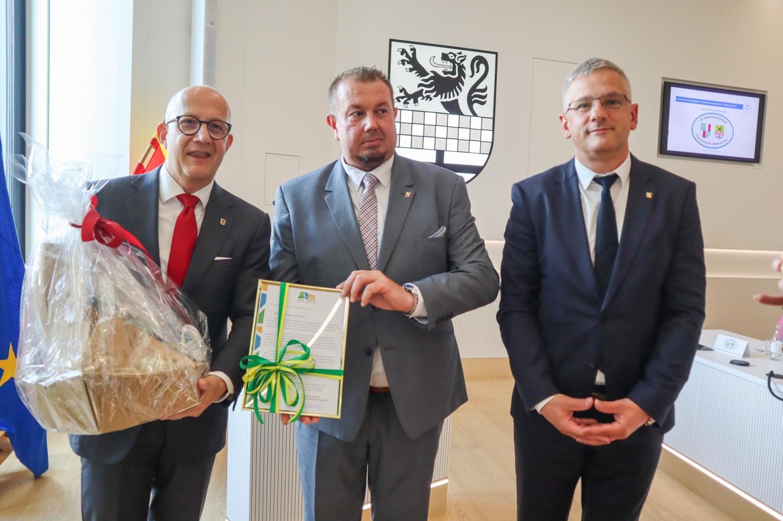 Zdjęcie w galerii na portalu naszraciborz.pl: Delegacja z Powiatu Raciborskiego w Niemczech. 25-lecie partnerstwa z Märkischer Kreis  wiadomości z regionu