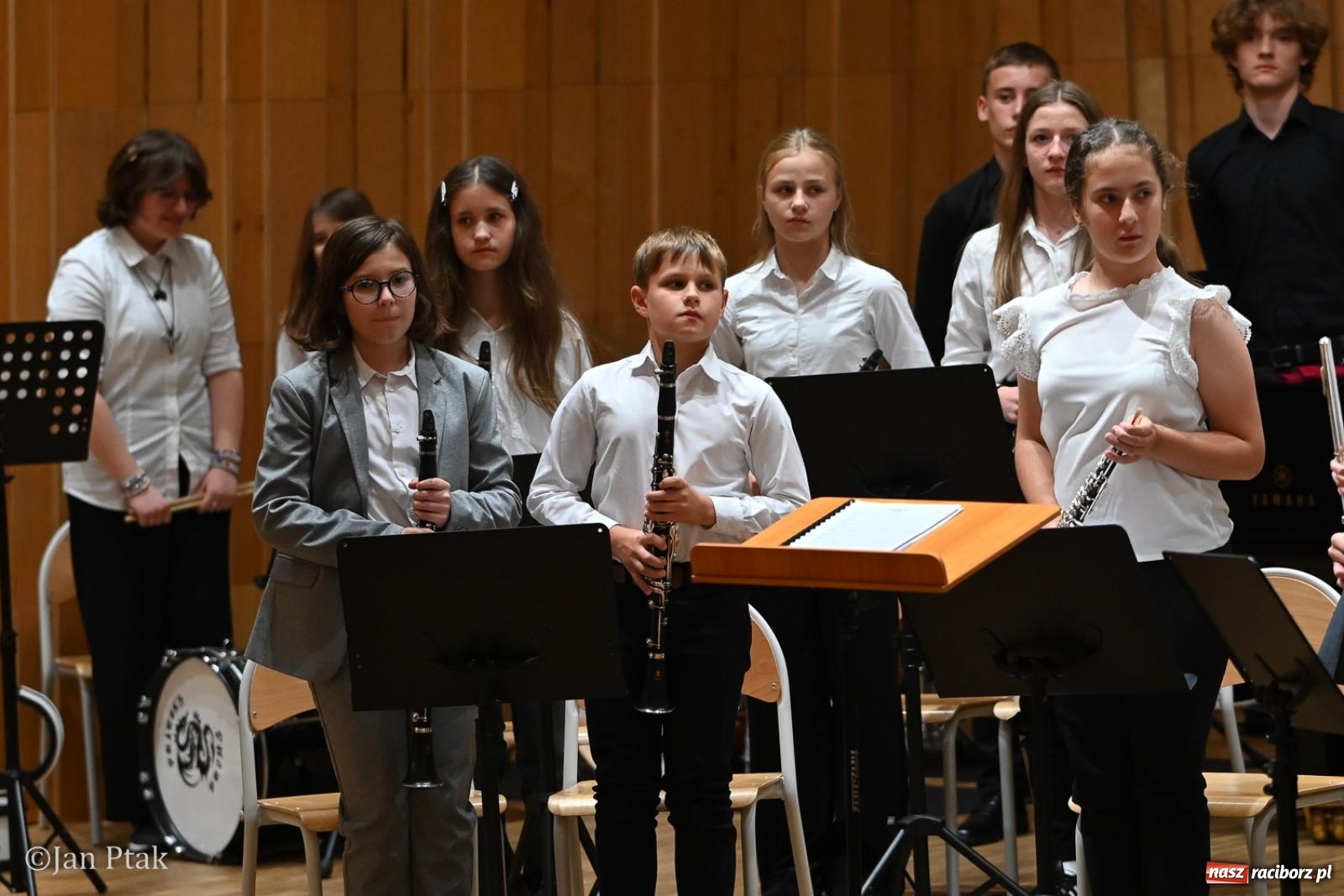 Zdjęcie w galerii na portalu naszraciborz.pl: Letnie muzyczne święto w Raciborzu: koncert letni i absolwentów wiadomości z regionu
