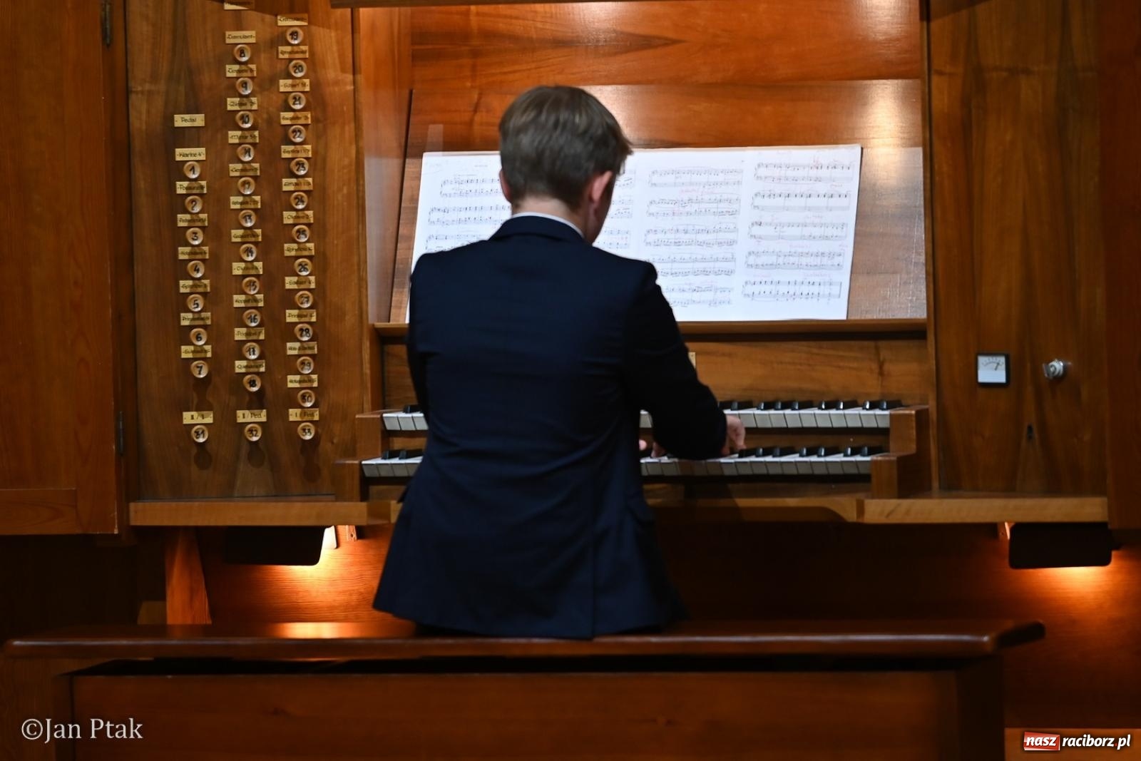 Zdjęcie w galerii na portalu naszraciborz.pl: Letnie muzyczne święto w Raciborzu: koncert letni i absolwentów wiadomości z regionu