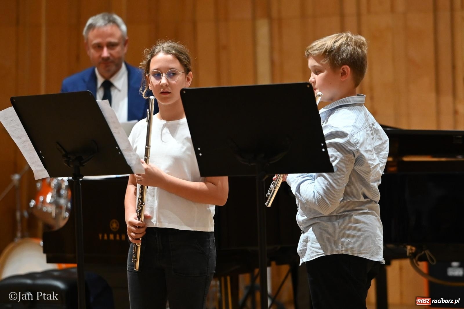 Zdjęcie w galerii na portalu naszraciborz.pl: Letnie muzyczne święto w Raciborzu: koncert letni i absolwentów wiadomości z regionu