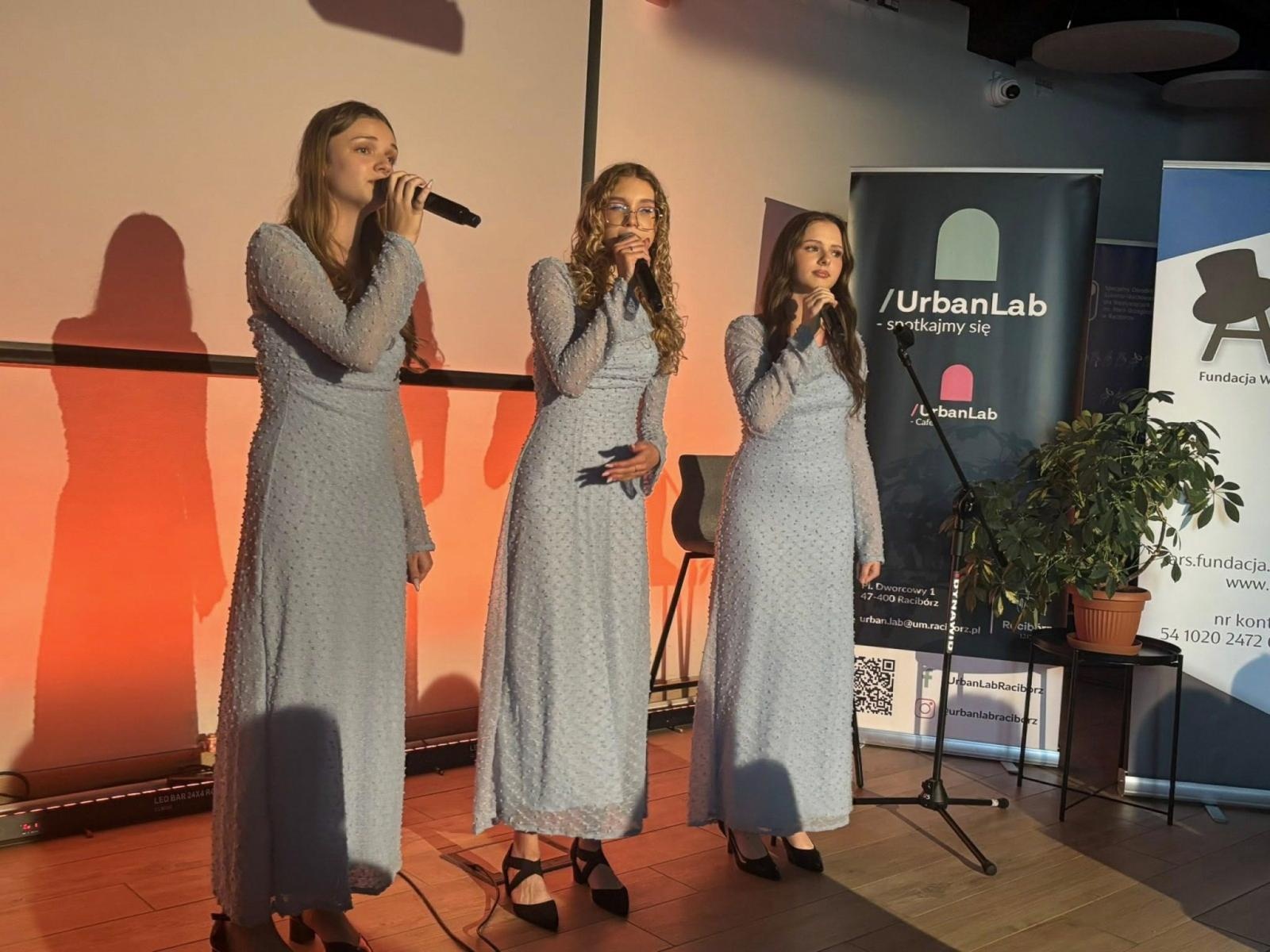 Zdjęcie w galerii na portalu naszraciborz.pl: Muzyczne święto Mamy i Taty w Urban Lab. Koncert Studia ARS wiadomości z regionu