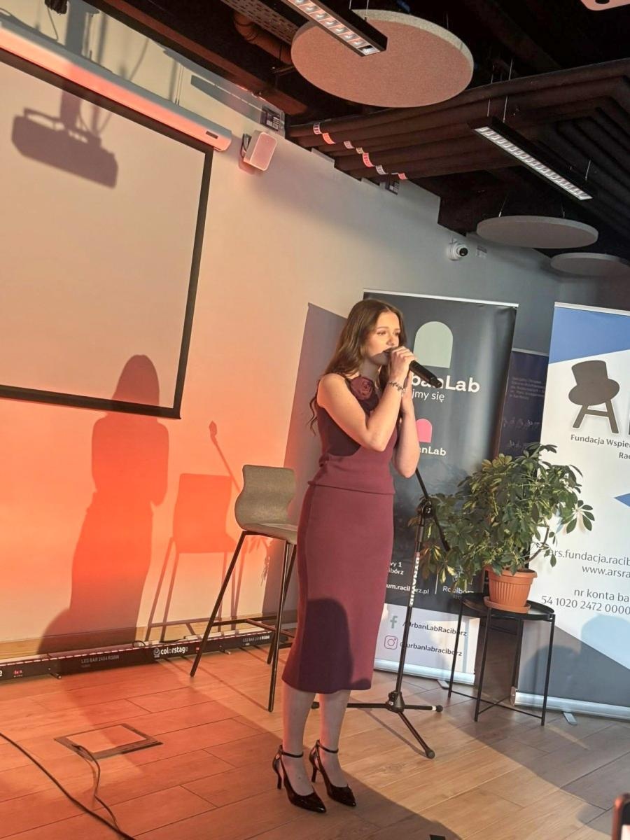 Zdjęcie w galerii na portalu naszraciborz.pl: Muzyczne święto Mamy i Taty w Urban Lab. Koncert Studia ARS wiadomości z regionu