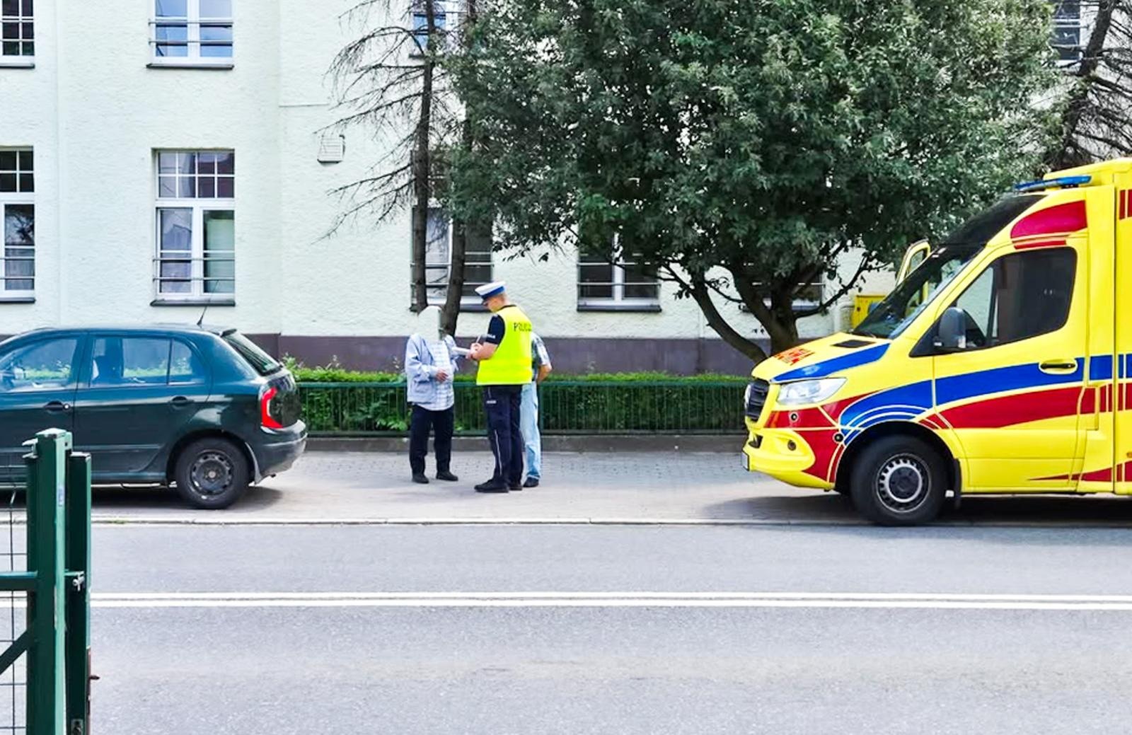 Zdjęcie w galerii na portalu naszraciborz.pl: Potrącenie dwóch 8-latków na ulicy Kozielskiej w Raciborzu. Policja wyjaśnia okoliczności zdarzenia [FOTO] wiadomości z regionu