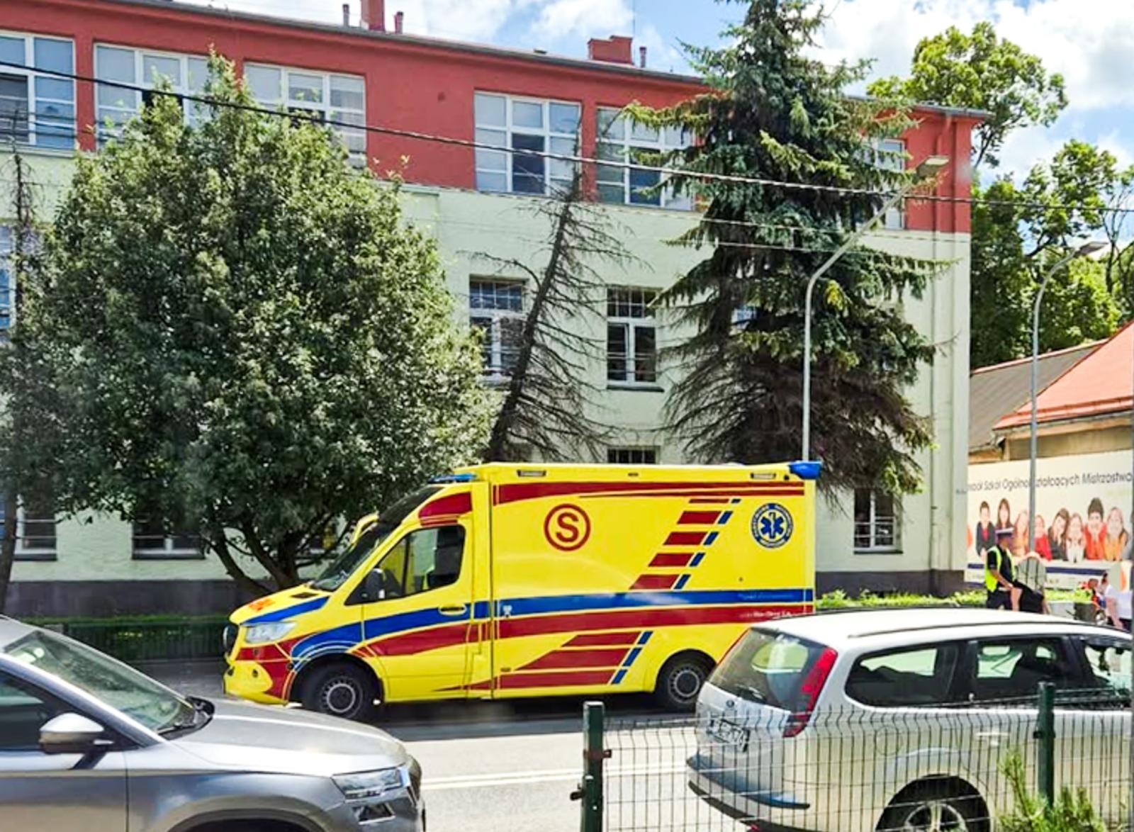 Zdjęcie w galerii na portalu naszraciborz.pl: Potrącenie dwóch 8-latków na ulicy Kozielskiej w Raciborzu. Policja wyjaśnia okoliczności zdarzenia [FOTO] wiadomości z regionu
