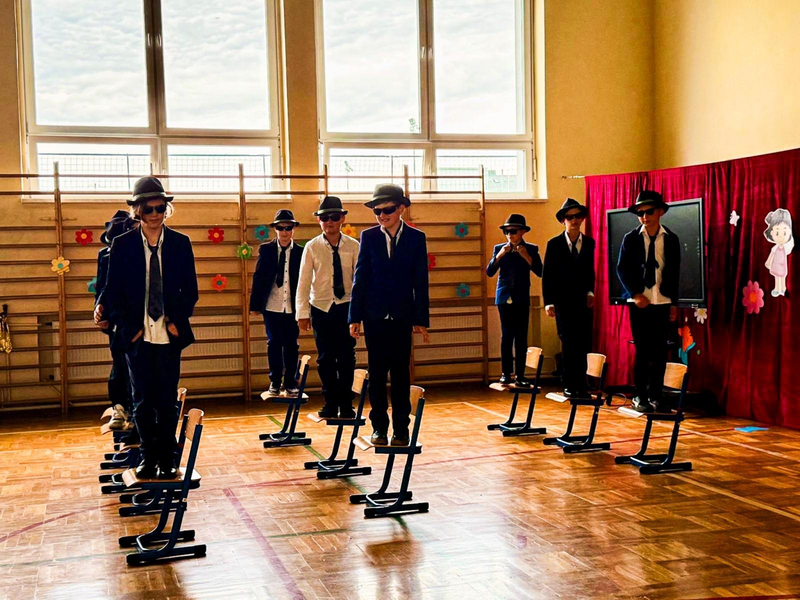 Zdjęcie w galerii na portalu naszraciborz.pl: Pierwsza bramka na nowym boisku w Markowicach już strzelona wiadomości z regionu