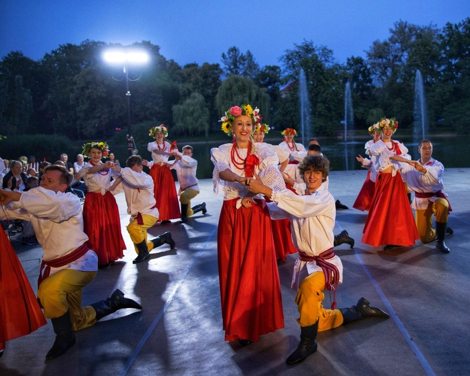 Zdjęcie w galerii na portalu naszraciborz.pl: Już jutro magiczna Noc Świętojańska w Parku Roth wiadomości z regionu