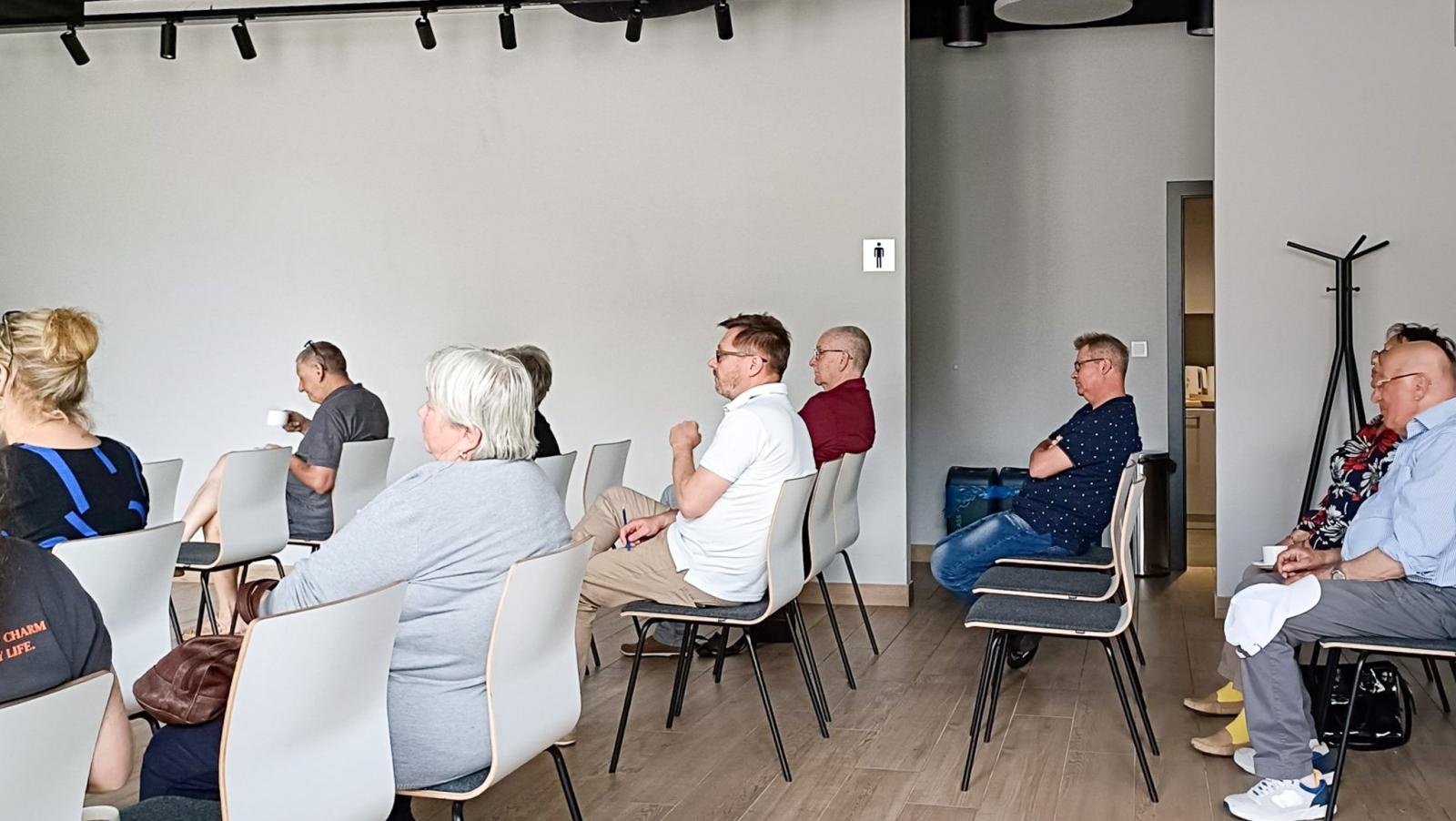 Zdjęcie w galerii na portalu naszraciborz.pl: Mieszkańcy zainteresowani programami wsparcia dla wymiany źródeł ciepła wiadomości z regionu
