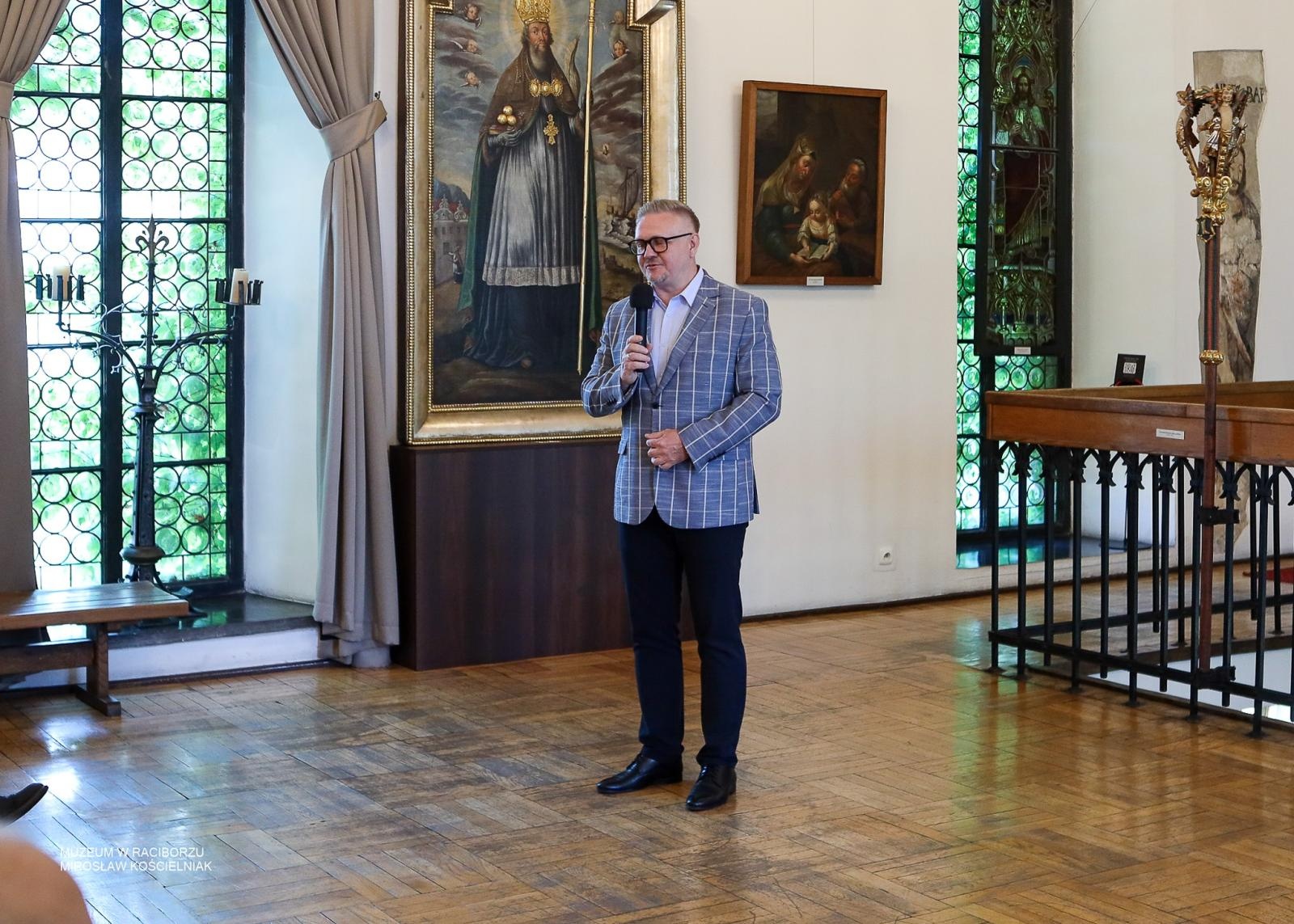 Zdjęcie w galerii na portalu naszraciborz.pl: Bajtle i ich graczki – wystawa o dawnych zabawkach w Muzeum w Raciborzu wiadomości z regionu