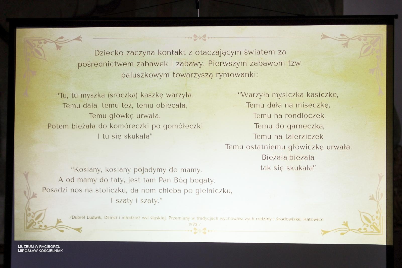 Zdjęcie w galerii na portalu naszraciborz.pl: Bajtle i ich graczki – wystawa o dawnych zabawkach w Muzeum w Raciborzu wiadomości z regionu