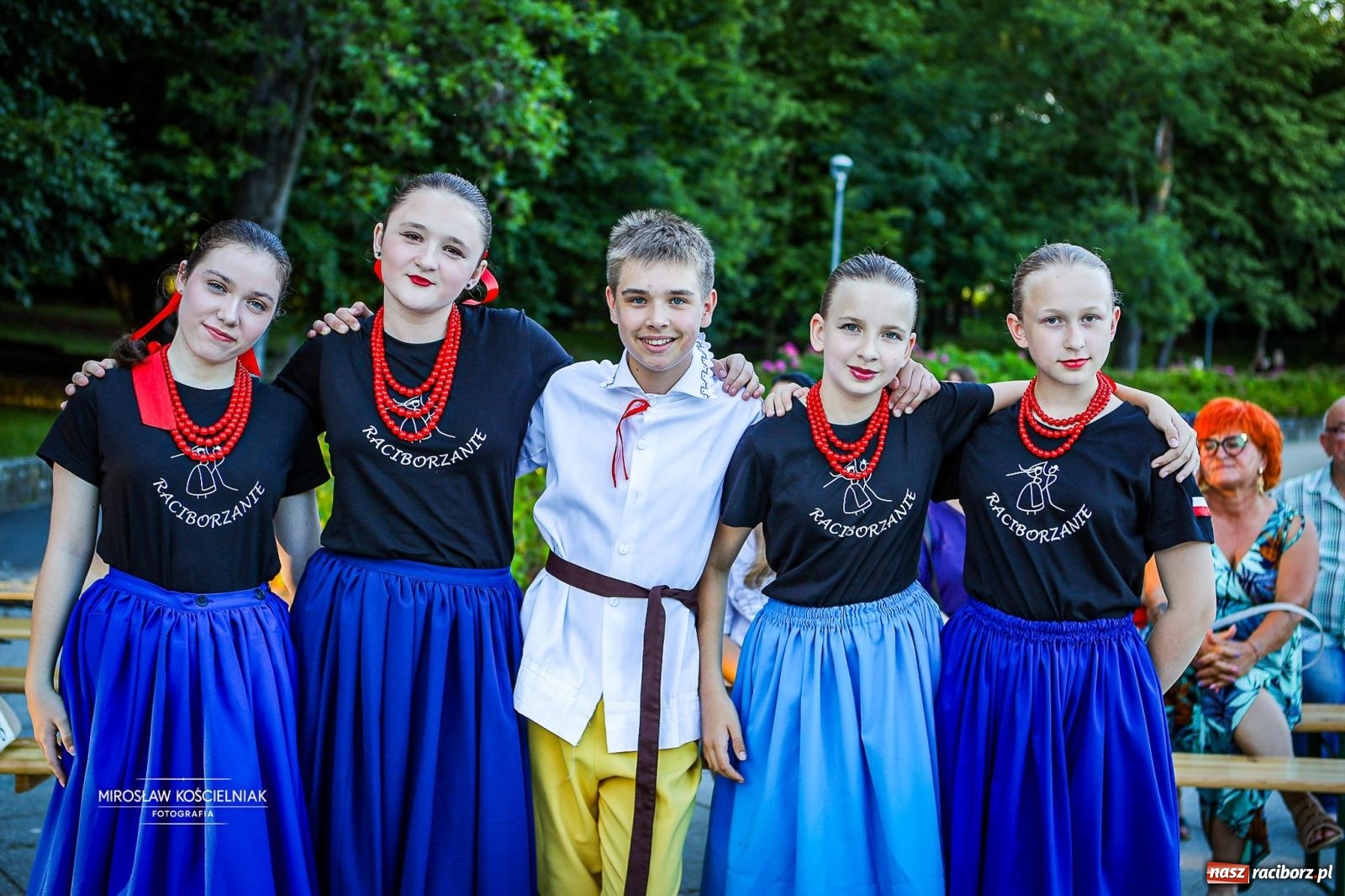 Zdjęcie w galerii na portalu naszraciborz.pl: Raciborska Noc Świętojańska ponownie przyciągnęła mieszkańców do Parku Roth wiadomości z regionu