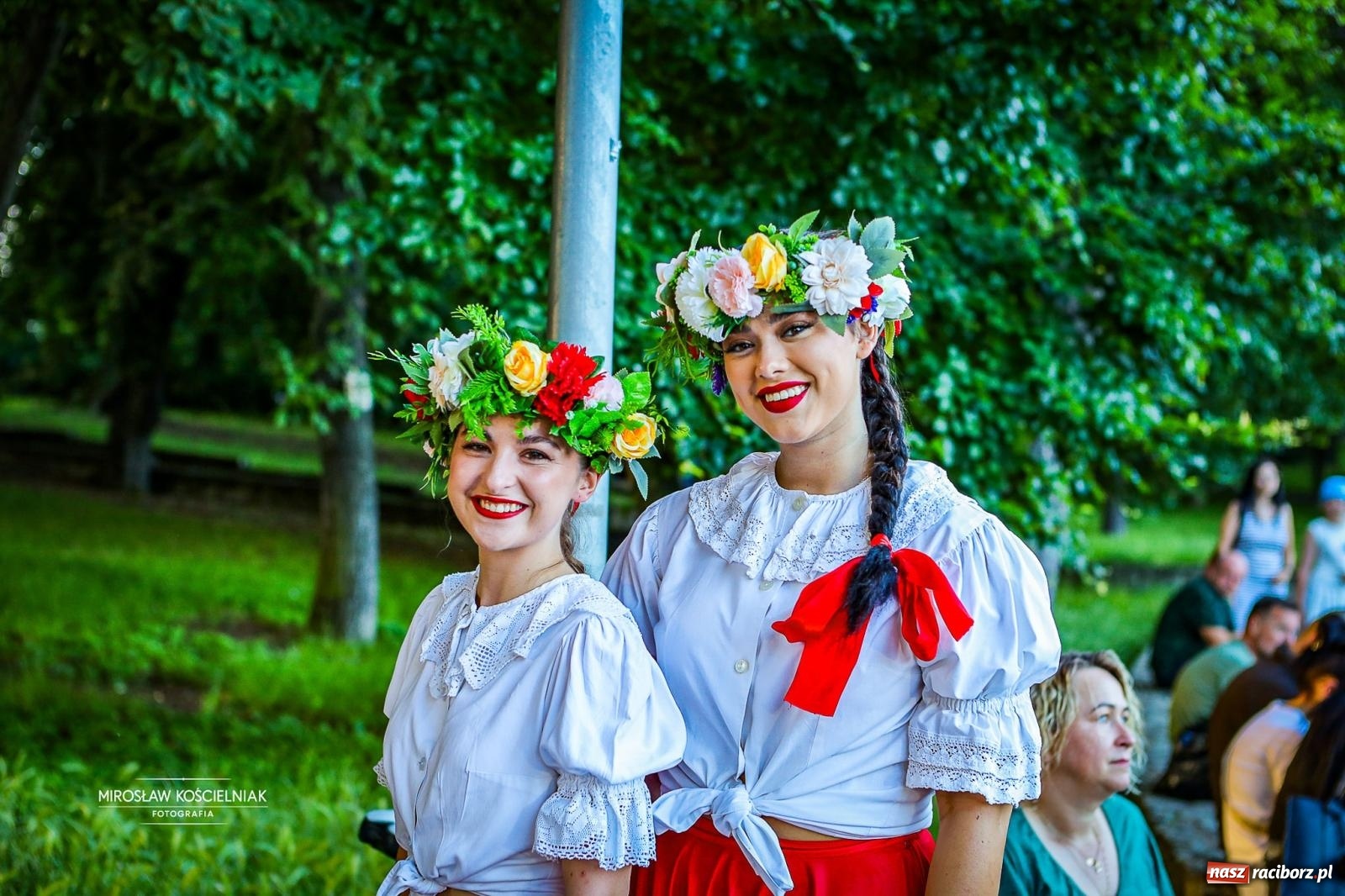 Zdjęcie w galerii na portalu naszraciborz.pl: Raciborska Noc Świętojańska ponownie przyciągnęła mieszkańców do Parku Roth wiadomości z regionu