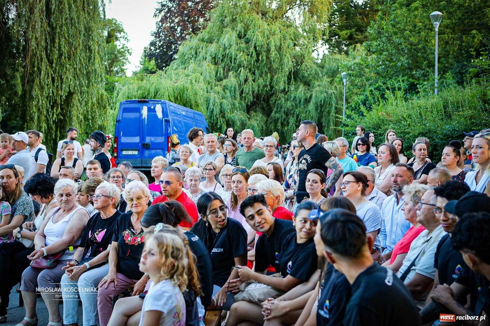 Zdjęcie w galerii na portalu naszraciborz.pl: Raciborska Noc Świętojańska ponownie przyciągnęła mieszkańców do Parku Roth wiadomości z regionu