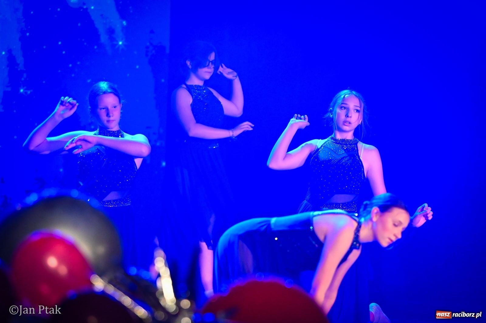 Zdjęcie w galerii na portalu naszraciborz.pl: XV Gala Zespołu Tanecznego SKAZA rozpoczęta. Pierwsza odsłona za nami [FOTO i WIDEO] wiadomości z regionu