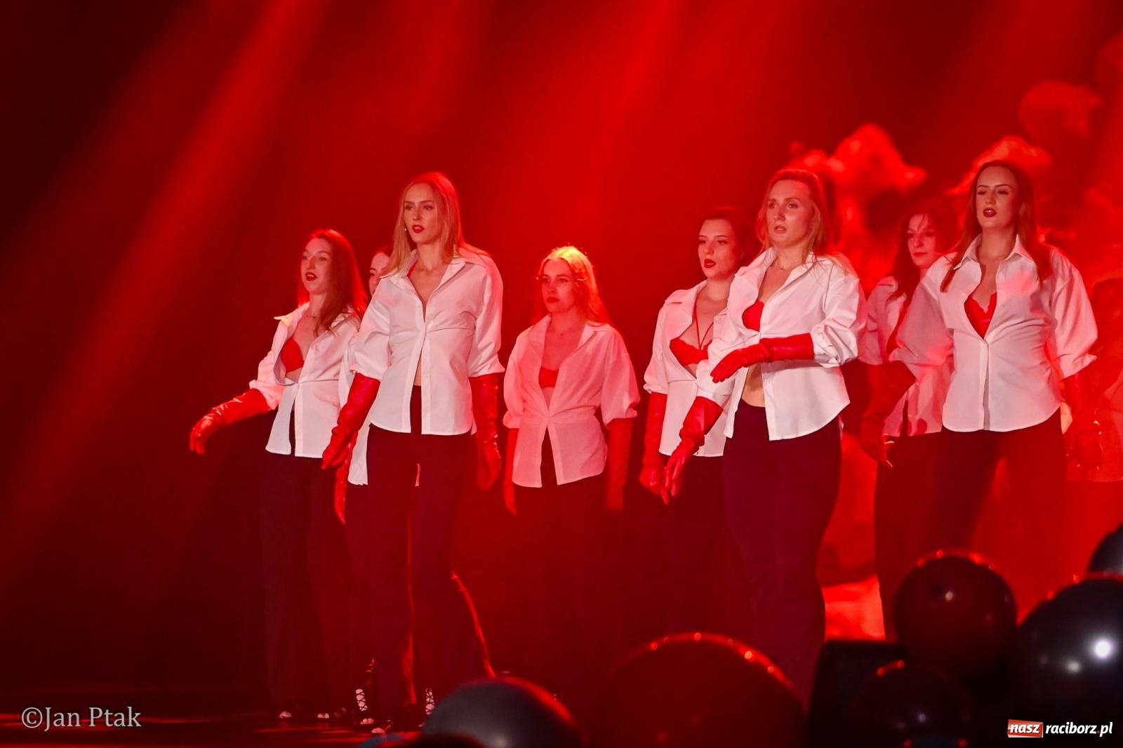 Zdjęcie w galerii na portalu naszraciborz.pl: XV Gala Zespołu Tanecznego SKAZA rozpoczęta. Pierwsza odsłona za nami [FOTO i WIDEO] wiadomości z regionu