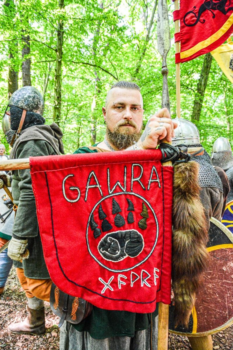 Zdjęcie w galerii na portalu naszraciborz.pl: Średniowiecze ożyło w Raciborzu! Wielka bitwa wojów i klimat dawnych wieków w Arboretum [FOTO i WIDEO] wiadomości z regionu