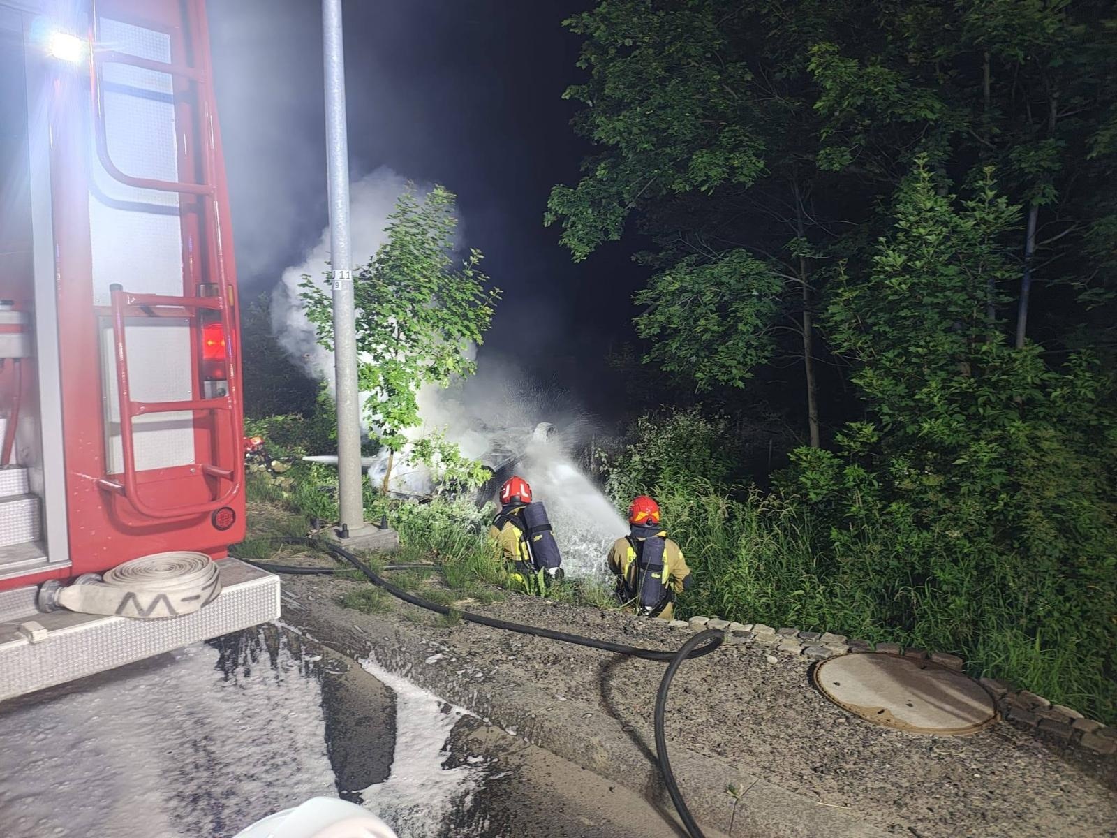 Zdjęcie w galerii na portalu naszraciborz.pl: Seria alarmów tlenku węgla i dwa pożary samochodów. Pracowita doba strażaków w powiecie raciborskim wiadomości z regionu