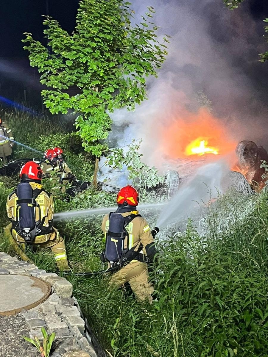 Zdjęcie w galerii na portalu naszraciborz.pl: Seria alarmów tlenku węgla i dwa pożary samochodów. Pracowita doba strażaków w powiecie raciborskim wiadomości z regionu