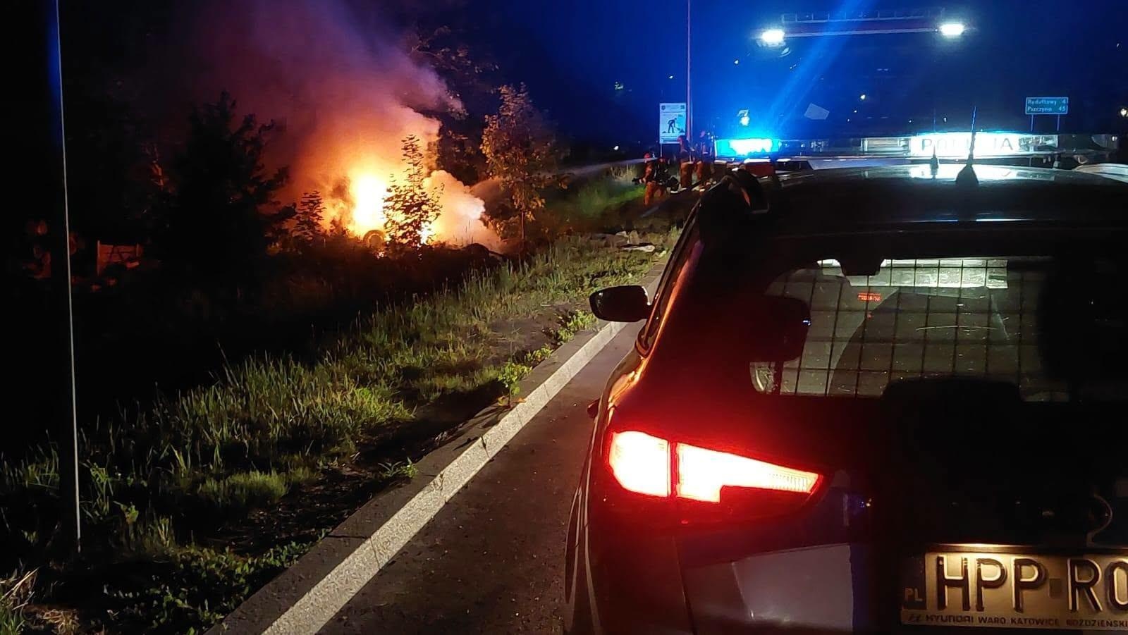 Zdjęcie w galerii na portalu naszraciborz.pl: Seria alarmów tlenku węgla i dwa pożary samochodów. Pracowita doba strażaków w powiecie raciborskim wiadomości z regionu