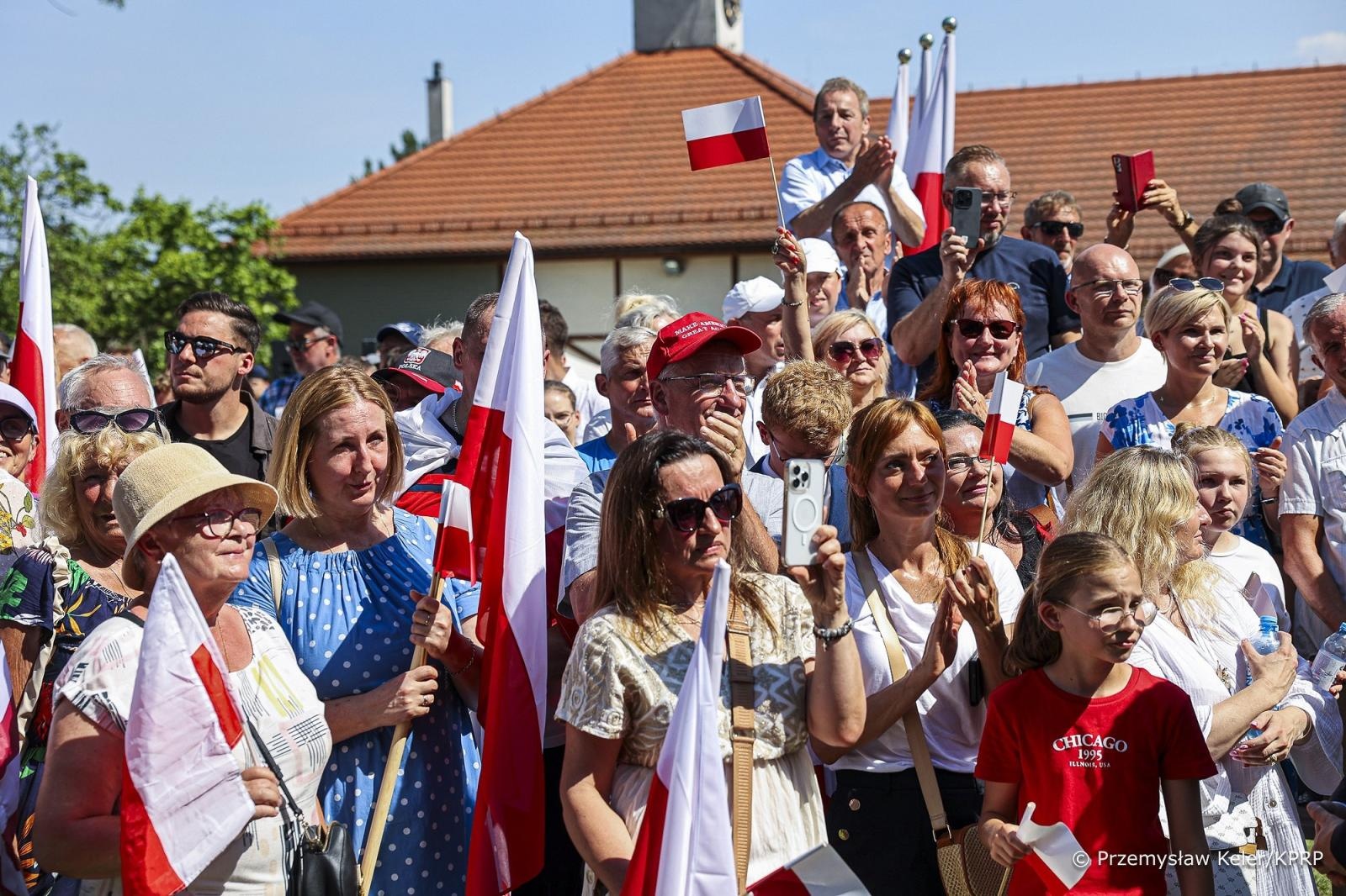 Zdjęcie w galerii na portalu naszraciborz.pl: Narodowy Dzień Powstań Śląskich. Prezydent Karol Nawrocki w gm. Lubomia wiadomości z regionu
