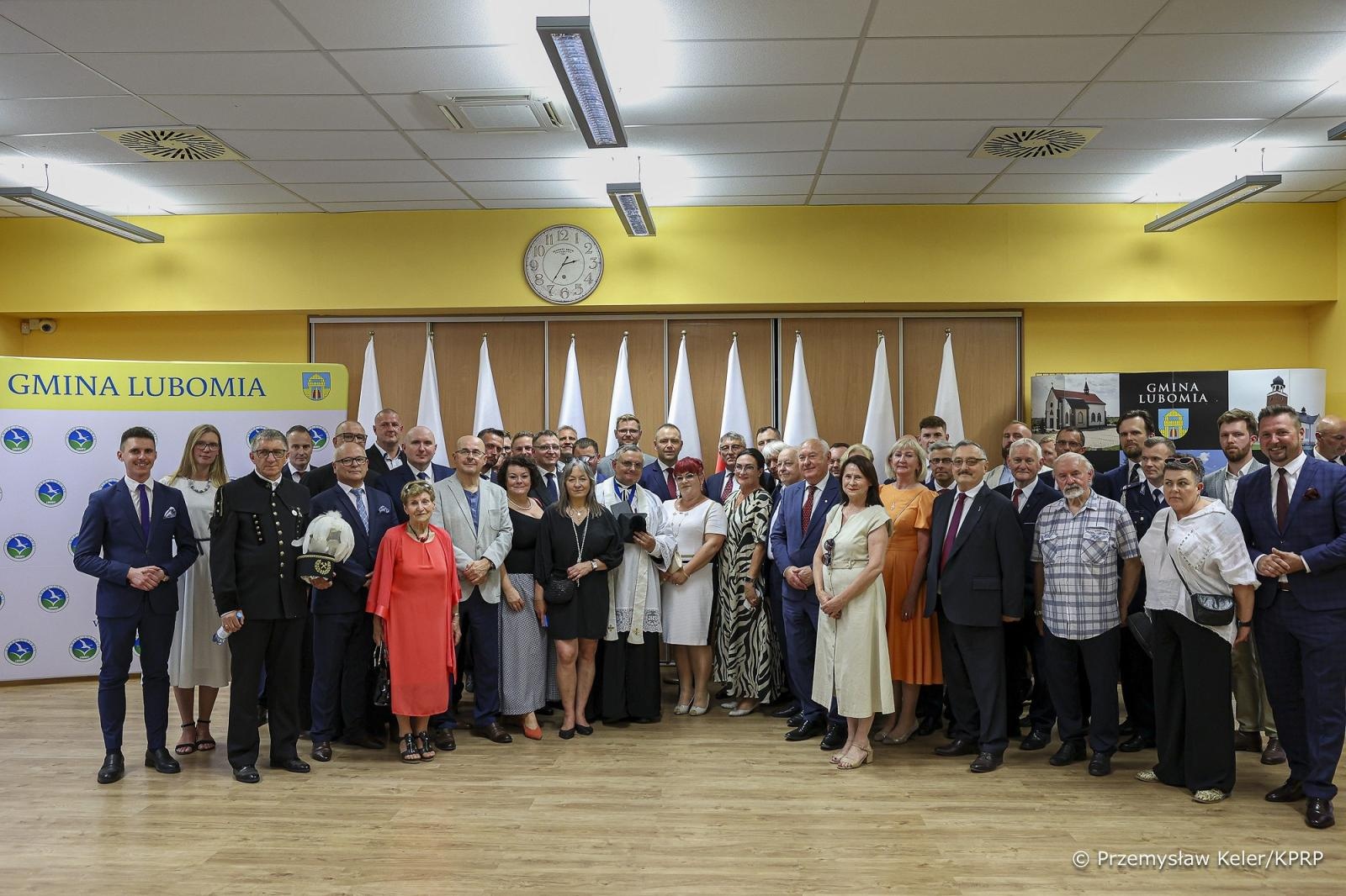 Zdjęcie w galerii na portalu naszraciborz.pl: Narodowy Dzień Powstań Śląskich. Prezydent Karol Nawrocki w gm. Lubomia wiadomości z regionu