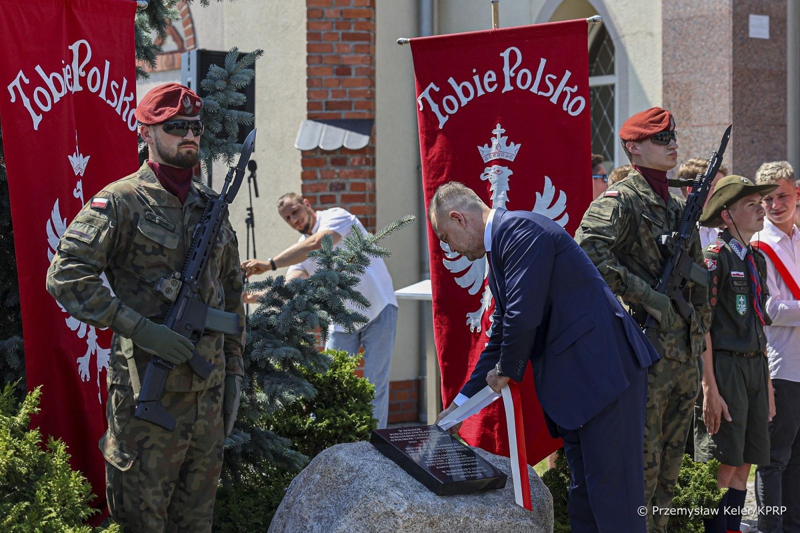 Zdjęcie w galerii na portalu naszraciborz.pl: Narodowy Dzień Powstań Śląskich. Prezydent Karol Nawrocki w gm. Lubomia wiadomości z regionu