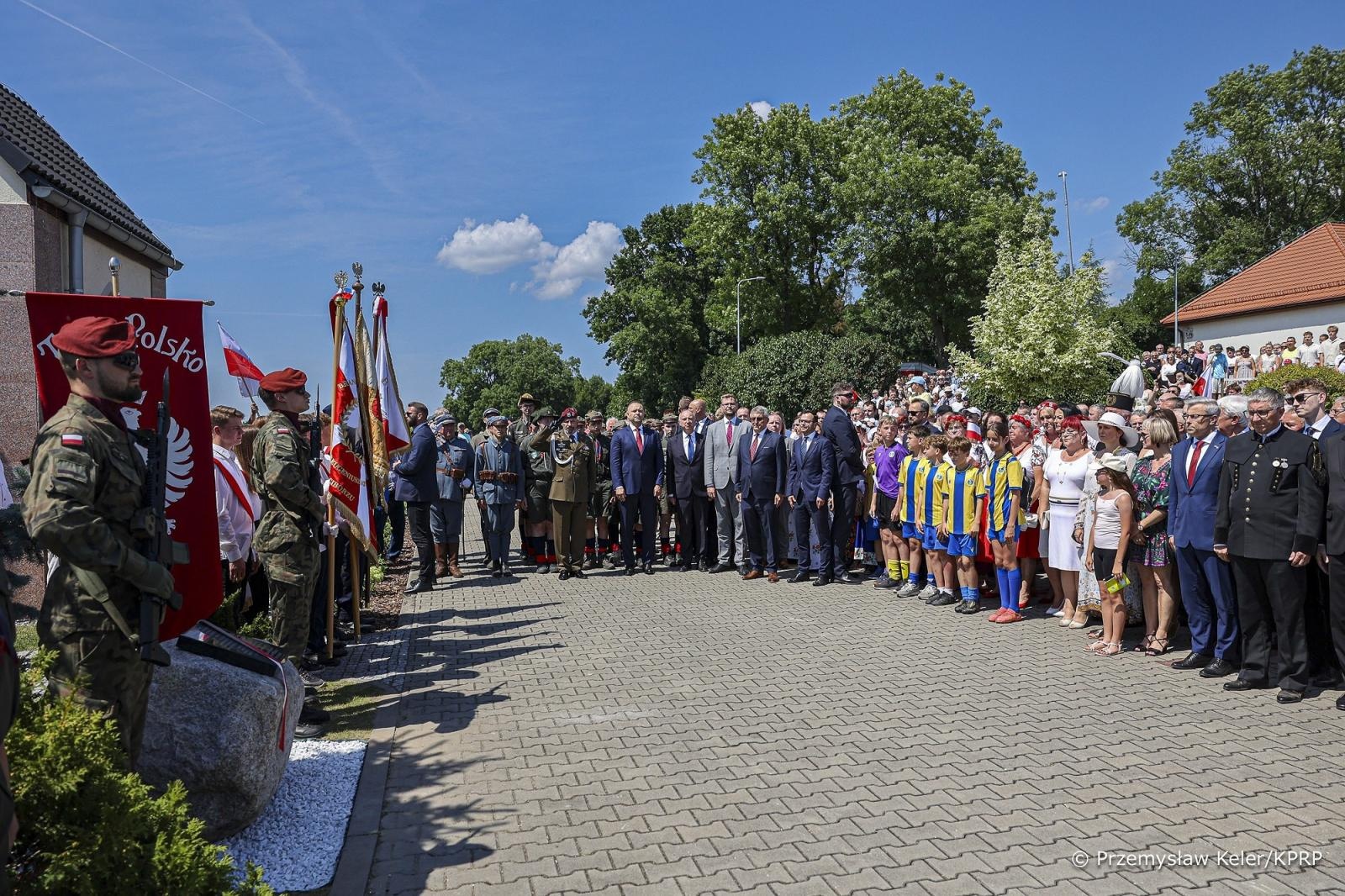 Zdjęcie w galerii na portalu naszraciborz.pl: Narodowy Dzień Powstań Śląskich. Prezydent Karol Nawrocki w gm. Lubomia wiadomości z regionu