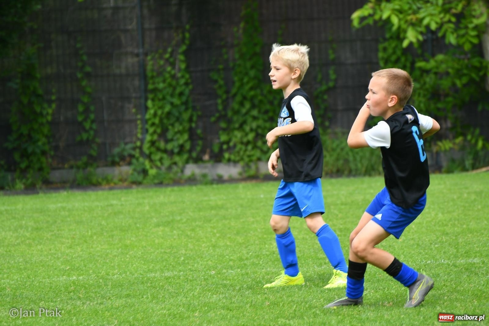 Zdjęcie w galerii na portalu naszraciborz.pl: Młody Widzew bezkonkurencyjny w Raciborzu. Zwyciężył w międzynarodowym V4Cup [FOTO] wiadomości z regionu