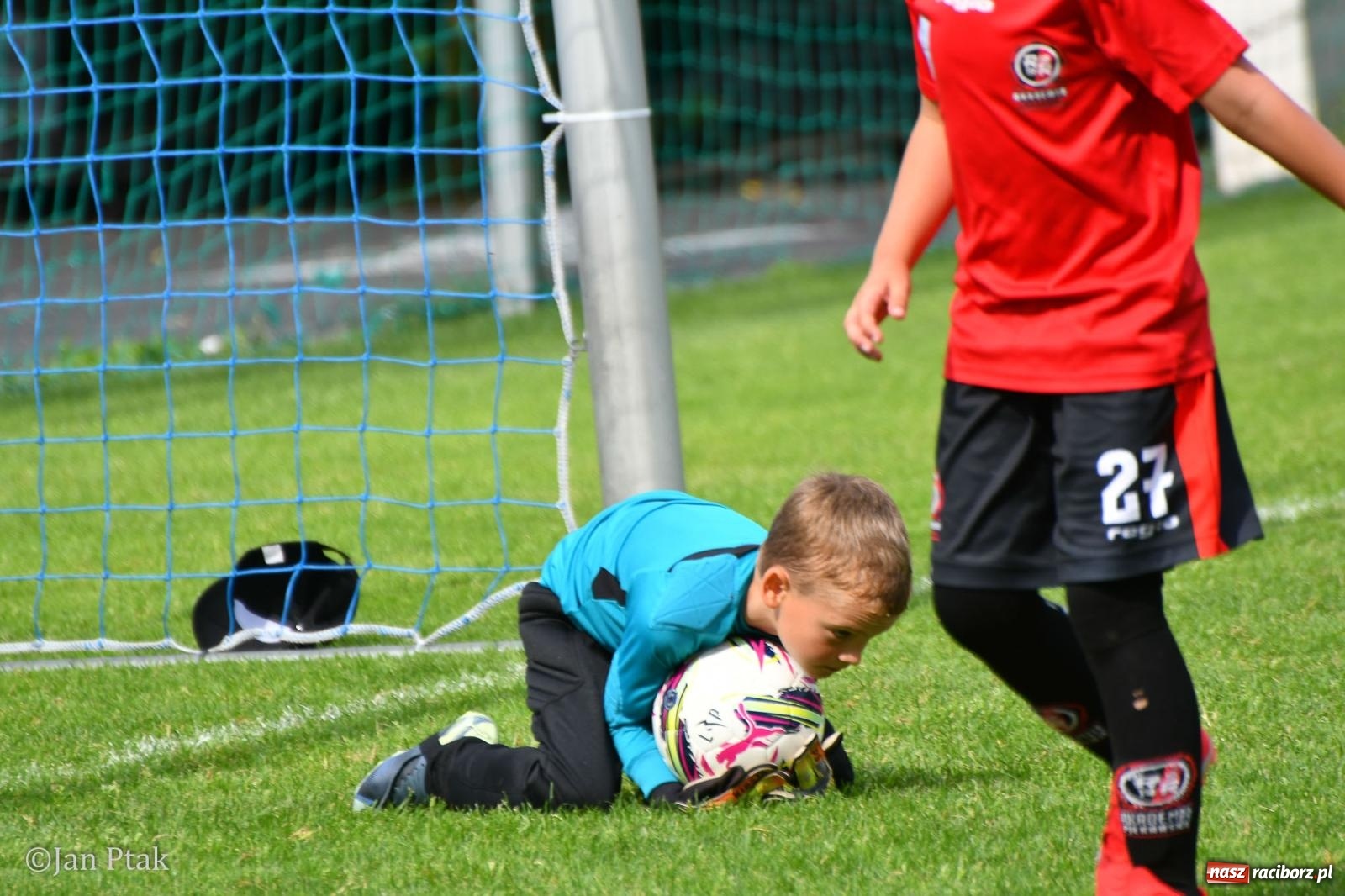 Zdjęcie w galerii na portalu naszraciborz.pl: Młody Widzew bezkonkurencyjny w Raciborzu. Zwyciężył w międzynarodowym V4Cup [FOTO] wiadomości z regionu