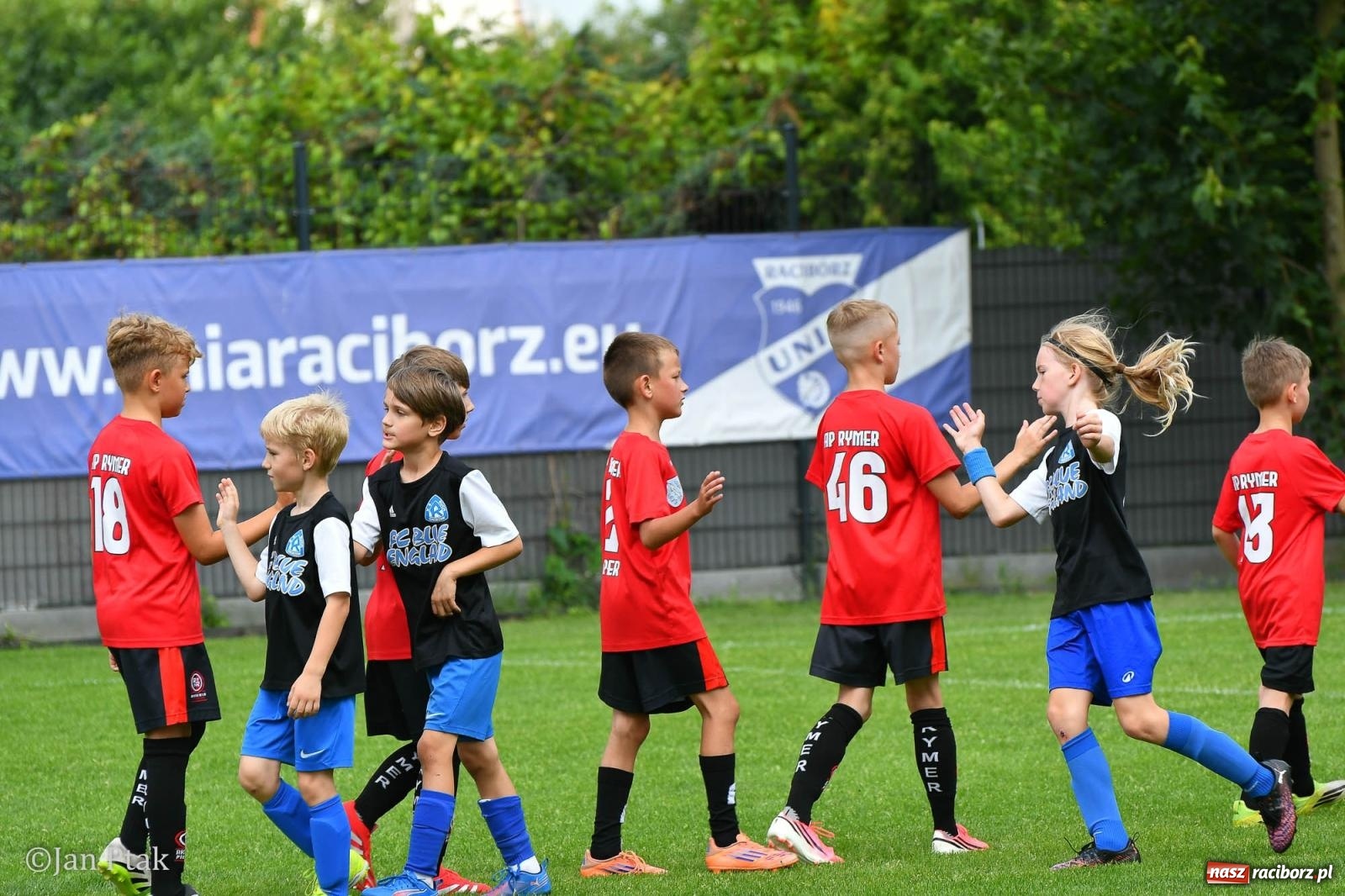 Zdjęcie w galerii na portalu naszraciborz.pl: Młody Widzew bezkonkurencyjny w Raciborzu. Zwyciężył w międzynarodowym V4Cup [FOTO] wiadomości z regionu
