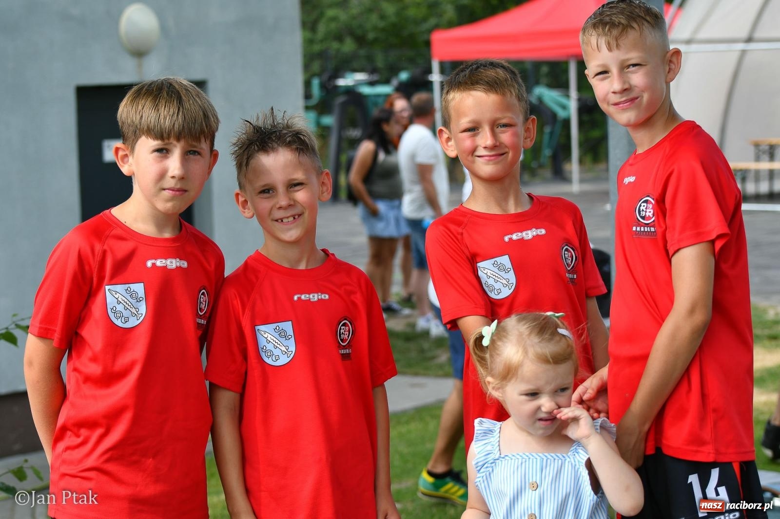 Zdjęcie w galerii na portalu naszraciborz.pl: Młody Widzew bezkonkurencyjny w Raciborzu. Zwyciężył w międzynarodowym V4Cup [FOTO] wiadomości z regionu