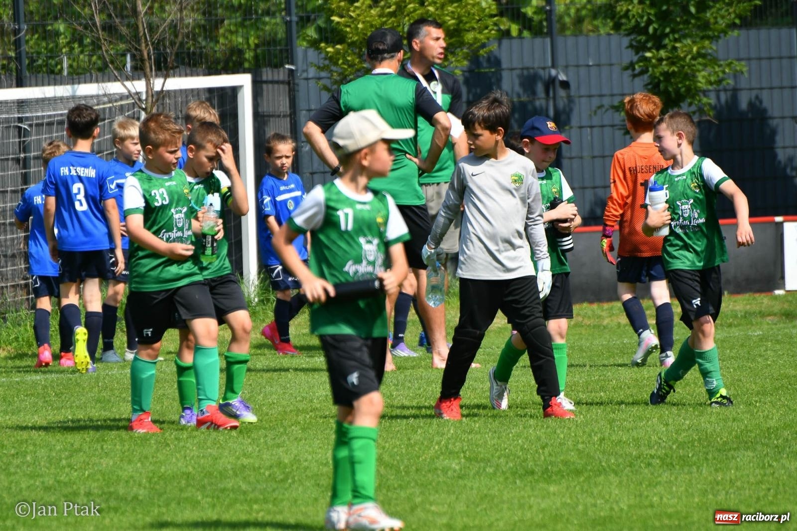 Zdjęcie w galerii na portalu naszraciborz.pl: Młody Widzew bezkonkurencyjny w Raciborzu. Zwyciężył w międzynarodowym V4Cup [FOTO] wiadomości z regionu