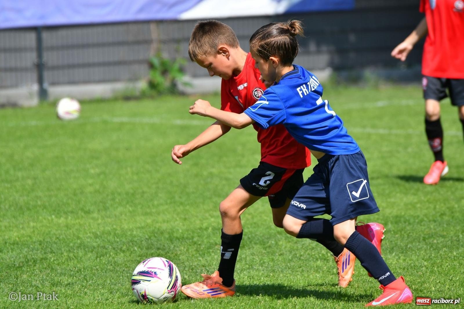 Zdjęcie w galerii na portalu naszraciborz.pl: Młody Widzew bezkonkurencyjny w Raciborzu. Zwyciężył w międzynarodowym V4Cup [FOTO] wiadomości z regionu