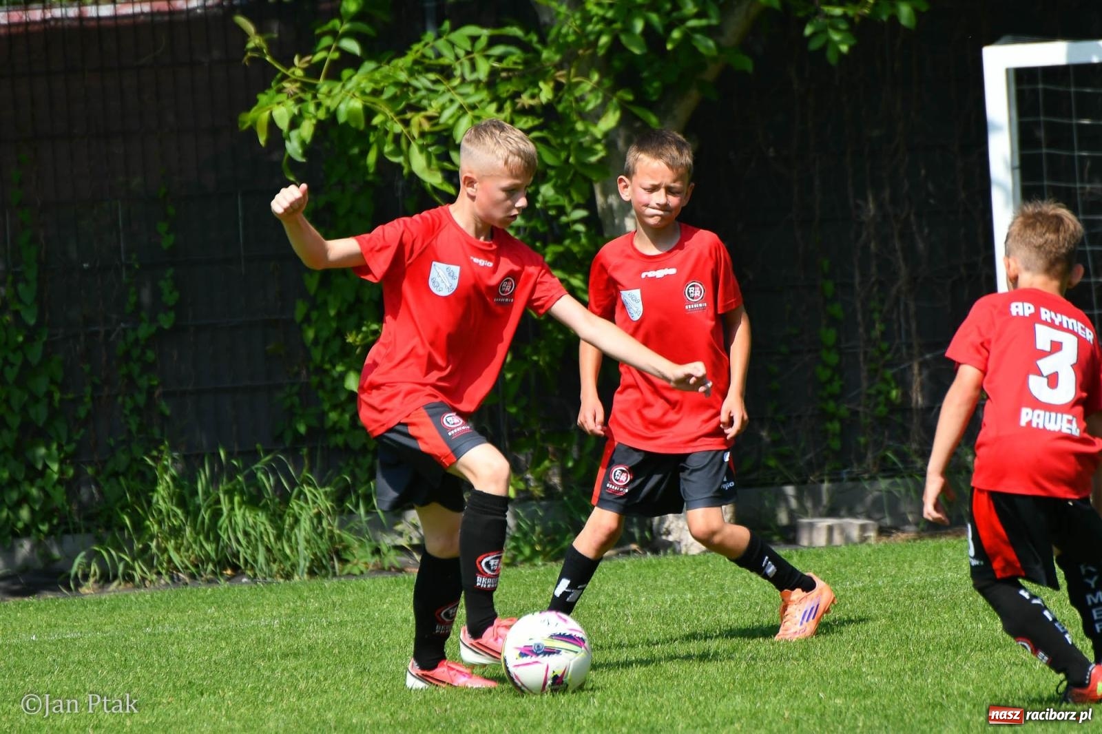 Zdjęcie w galerii na portalu naszraciborz.pl: Młody Widzew bezkonkurencyjny w Raciborzu. Zwyciężył w międzynarodowym V4Cup [FOTO] wiadomości z regionu