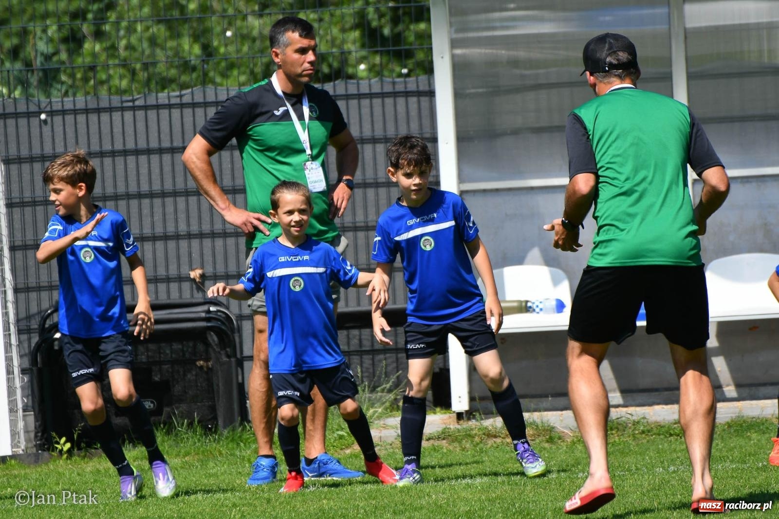 Zdjęcie w galerii na portalu naszraciborz.pl: Młody Widzew bezkonkurencyjny w Raciborzu. Zwyciężył w międzynarodowym V4Cup [FOTO] wiadomości z regionu