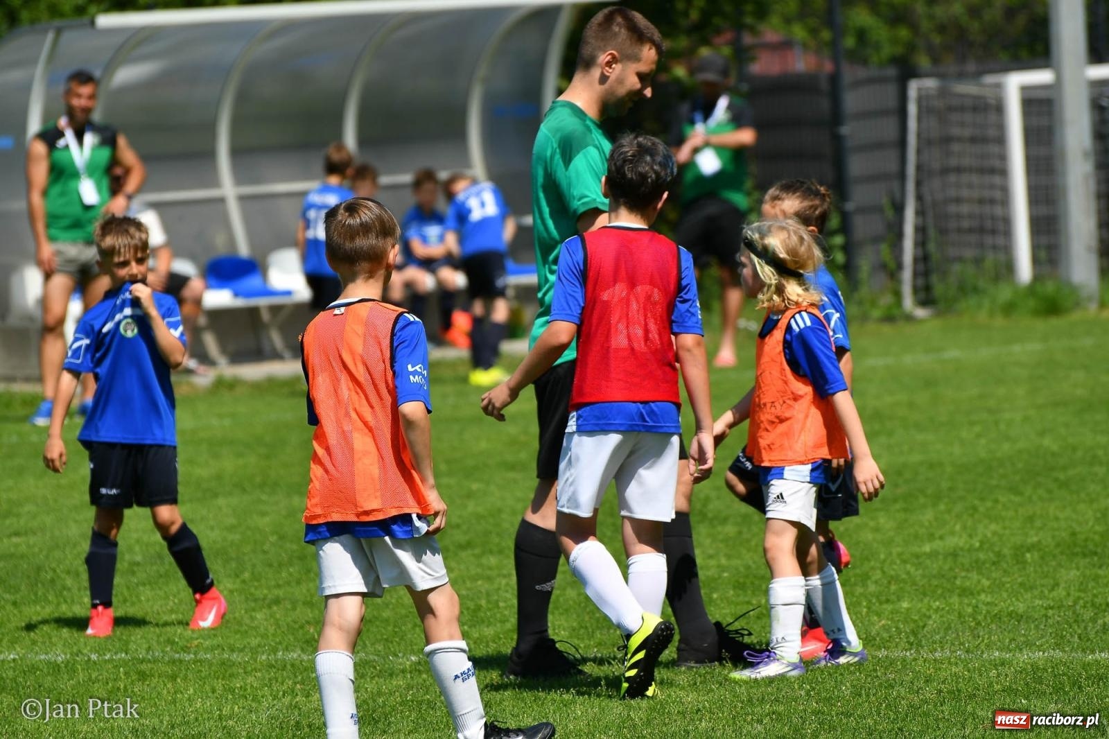 Zdjęcie w galerii na portalu naszraciborz.pl: Młody Widzew bezkonkurencyjny w Raciborzu. Zwyciężył w międzynarodowym V4Cup [FOTO] wiadomości z regionu