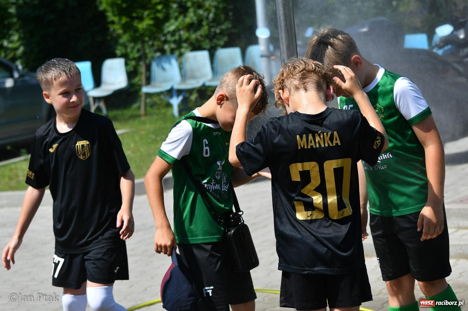 Zdjęcie w galerii na portalu naszraciborz.pl: Młody Widzew bezkonkurencyjny w Raciborzu. Zwyciężył w międzynarodowym V4Cup [FOTO] wiadomości z regionu
