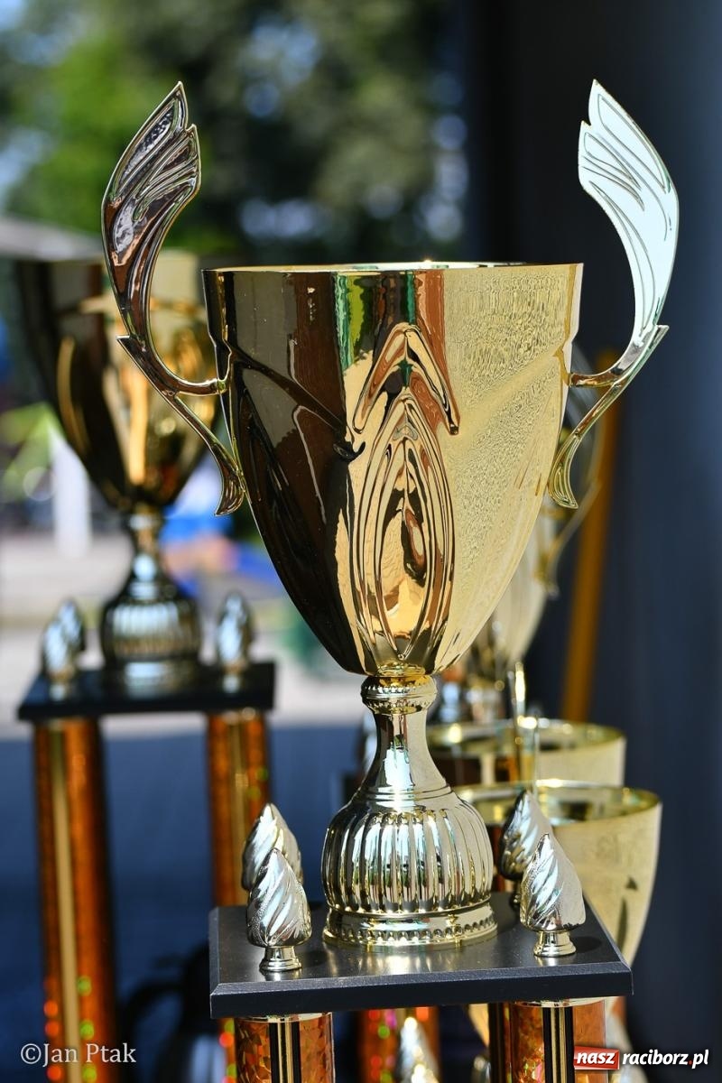 Zdjęcie w galerii na portalu naszraciborz.pl: Młody Widzew bezkonkurencyjny w Raciborzu. Zwyciężył w międzynarodowym V4Cup [FOTO] wiadomości z regionu