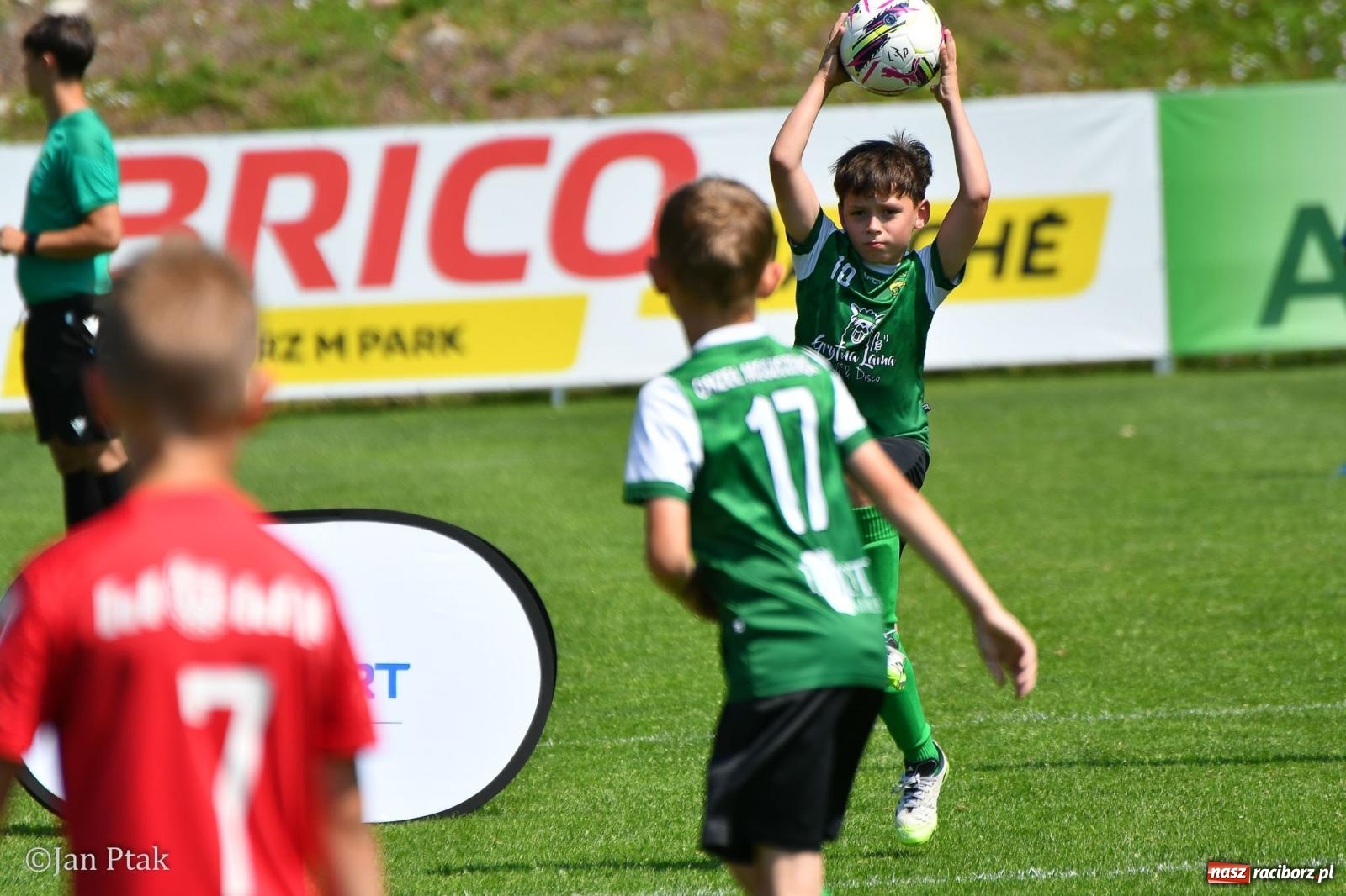 Zdjęcie w galerii na portalu naszraciborz.pl: Młody Widzew bezkonkurencyjny w Raciborzu. Zwyciężył w międzynarodowym V4Cup [FOTO] wiadomości z regionu